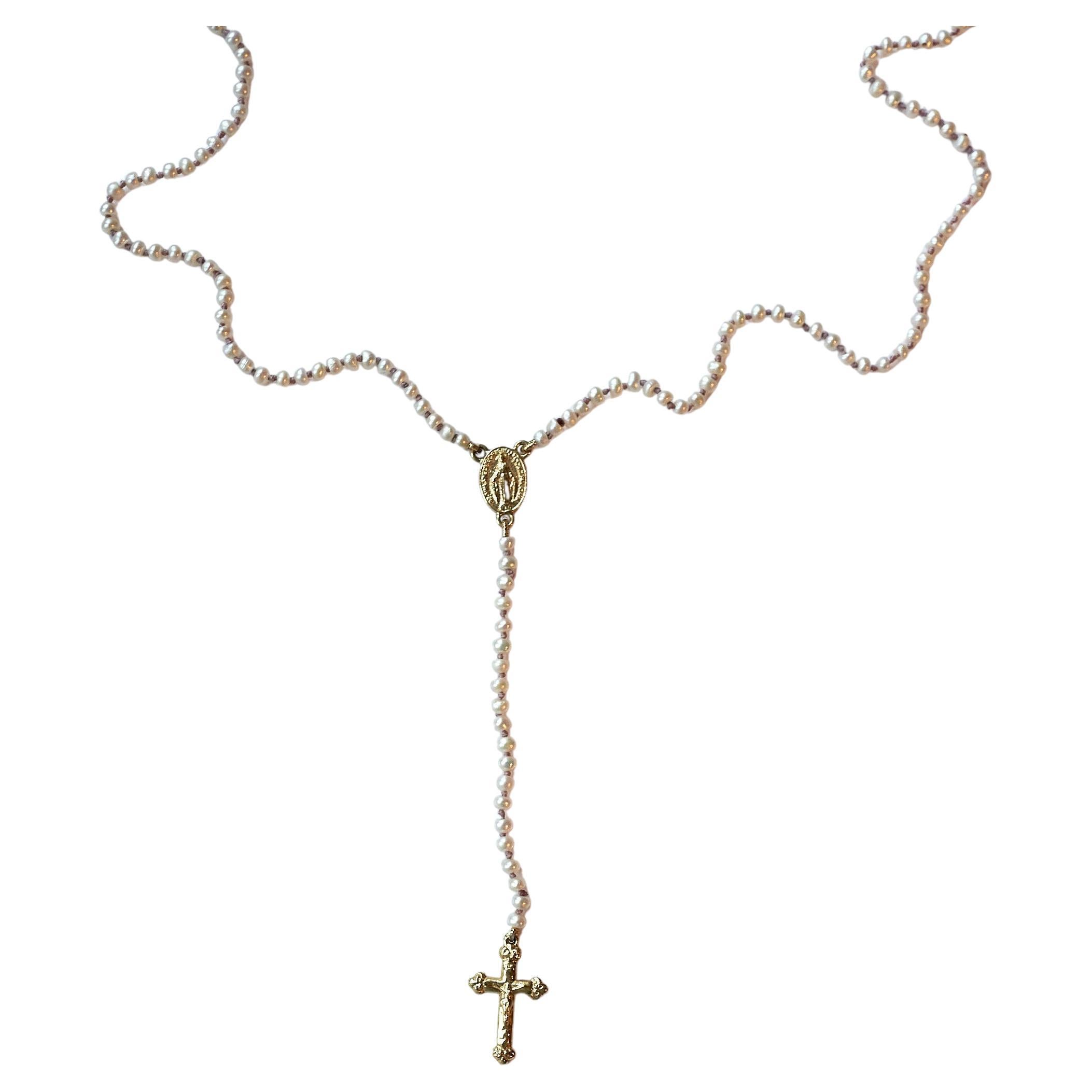 Religiöse Halskette Rosario Weiße Perle Kruzifix Kreuz Jungfrau Maria Gold (Viktorianisch) im Angebot