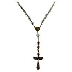 Rosary aus Gelbgold mit facettiertem Kristall  Cross und Kreuz aus Weißgold und Diamanten