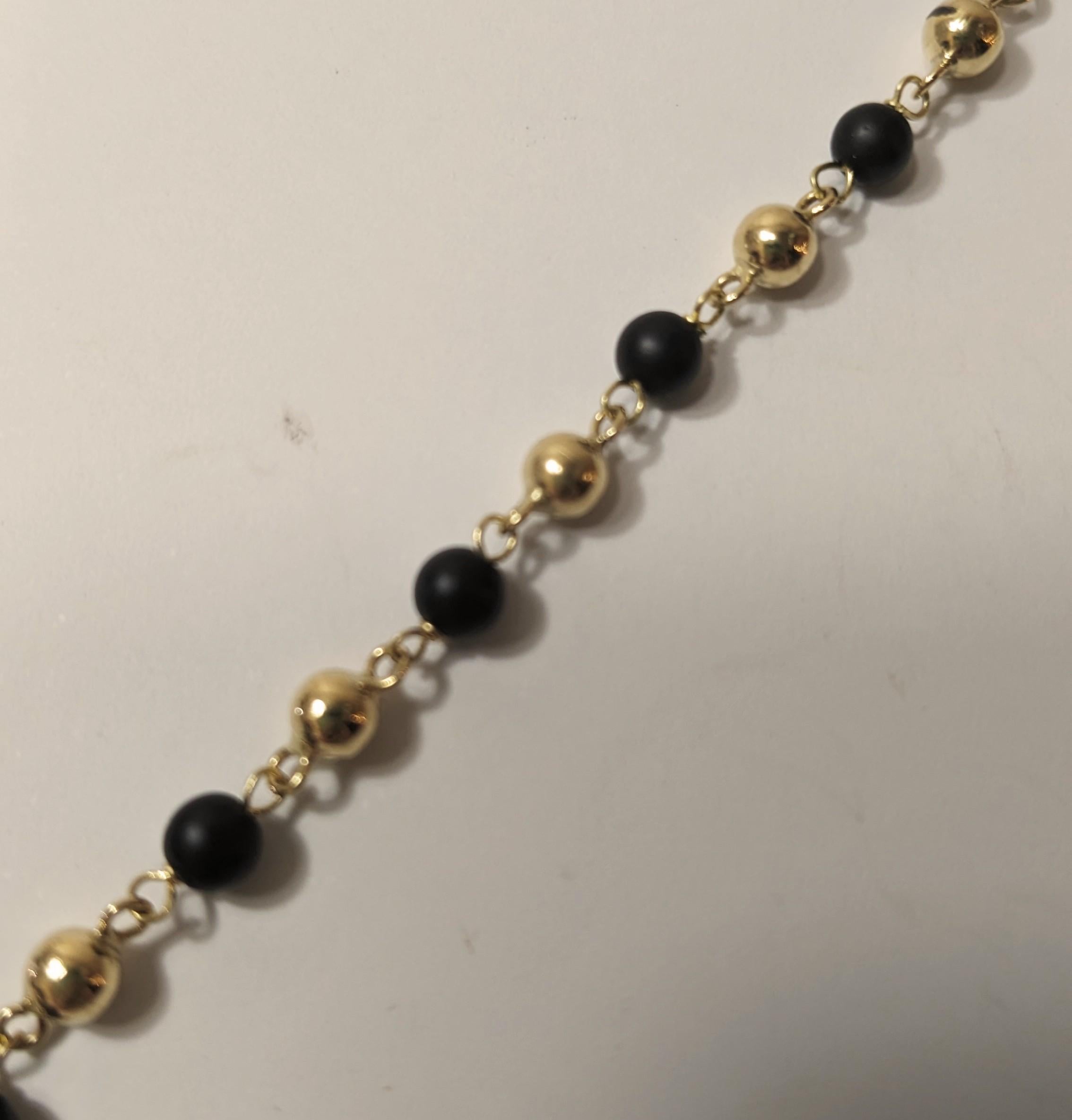 Oval Cut Rosary Necklace in 18k Gold and Onyx For Sale
