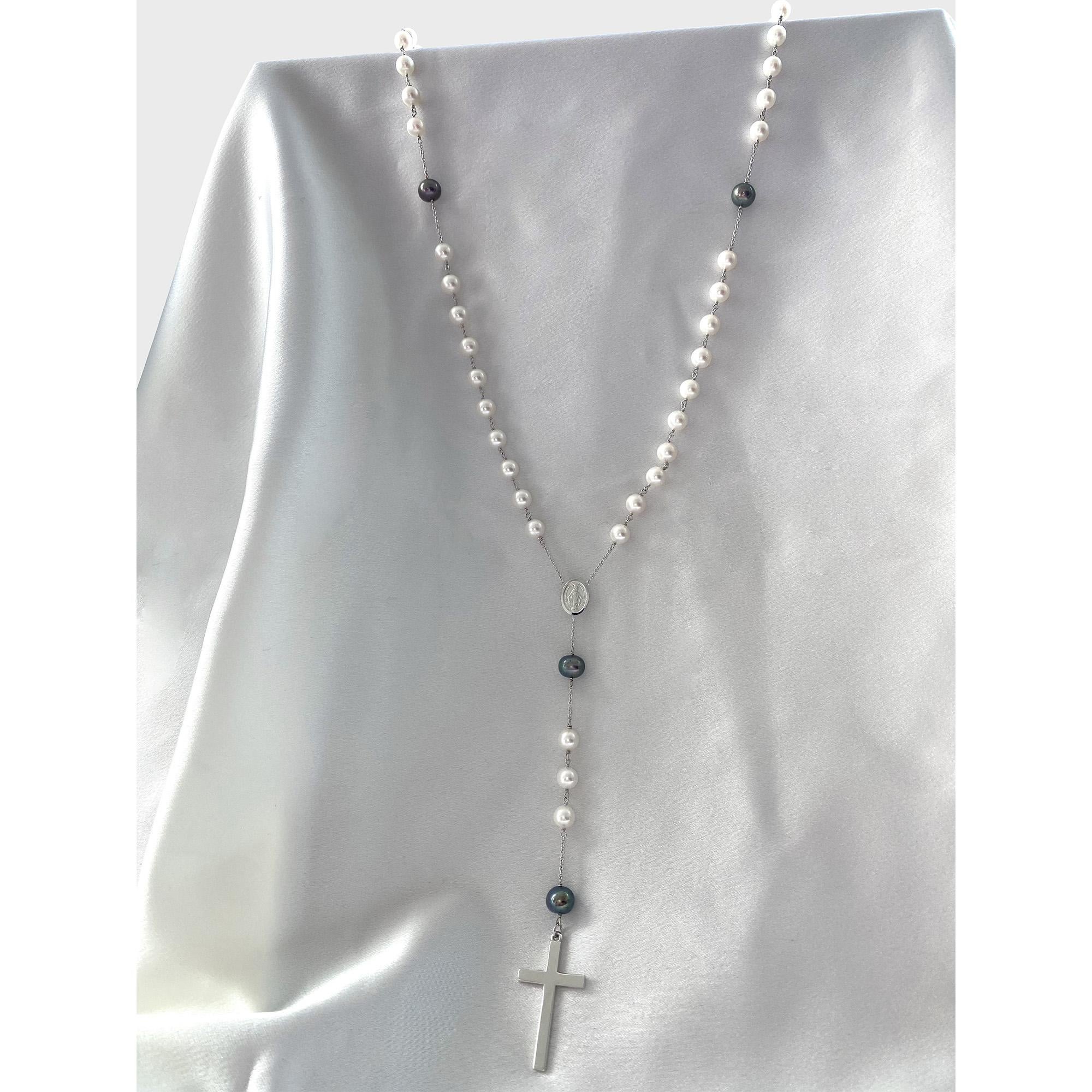 Exclusive Rosary Necklace
Totally Brand New
Natural Akoya Pearl - 53pcs / 6-6,5 mm diameter - Origin: Japan
Natural Black Pearl - 6pcs / 7-7,5 mm diameter - Origin: China
Every other elements are in White Gold 18kt (Cross, Mary, Chains and the