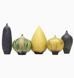 Vase Feelie en porcelaine émaillée à glaçure rose et vert chartreuse d'Erni Cabat Citron