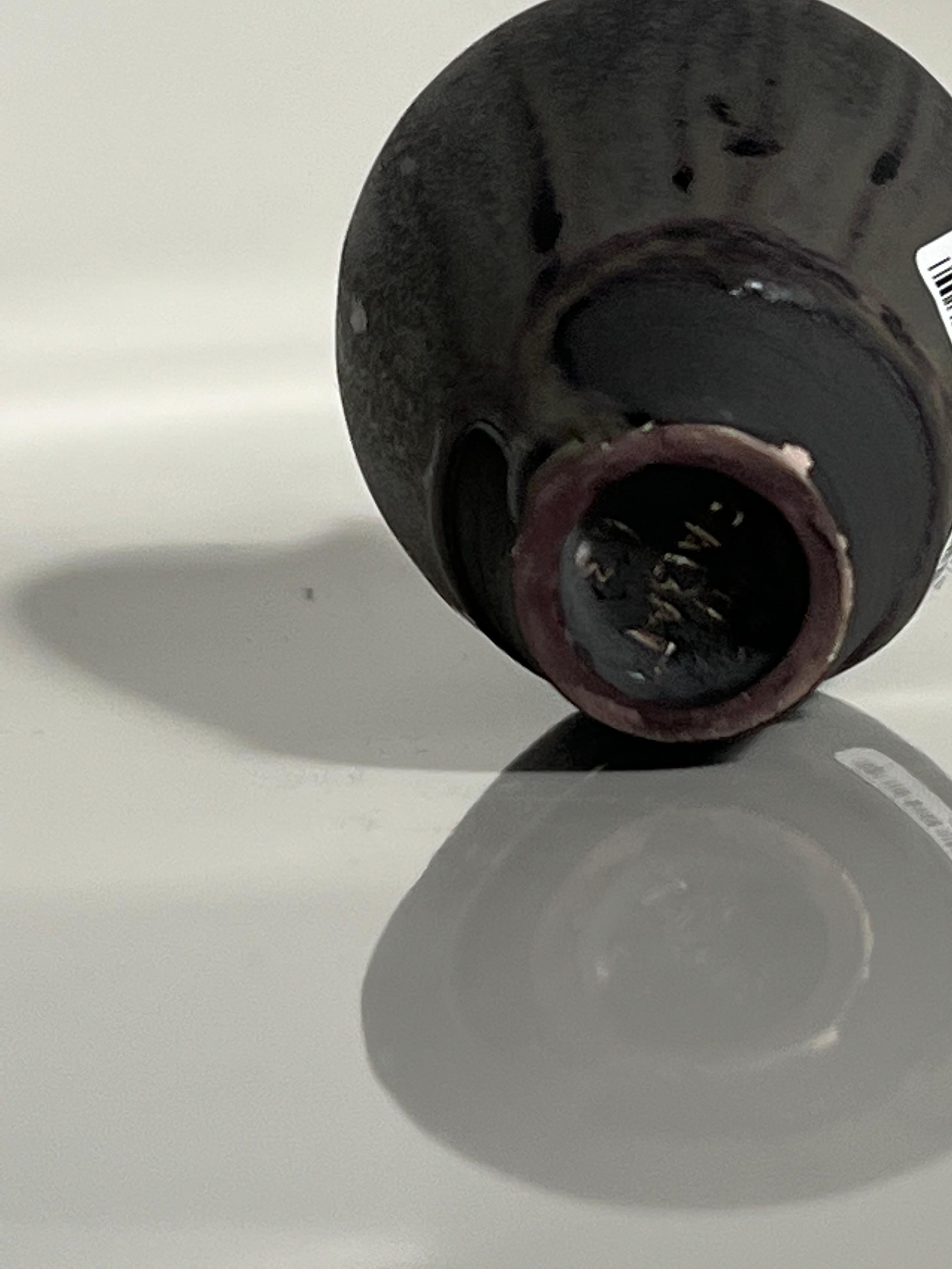 Rose und Erni Cabat glasiertes Porzellan Feelie Vase, groß lila, grau Keramik im Angebot 2