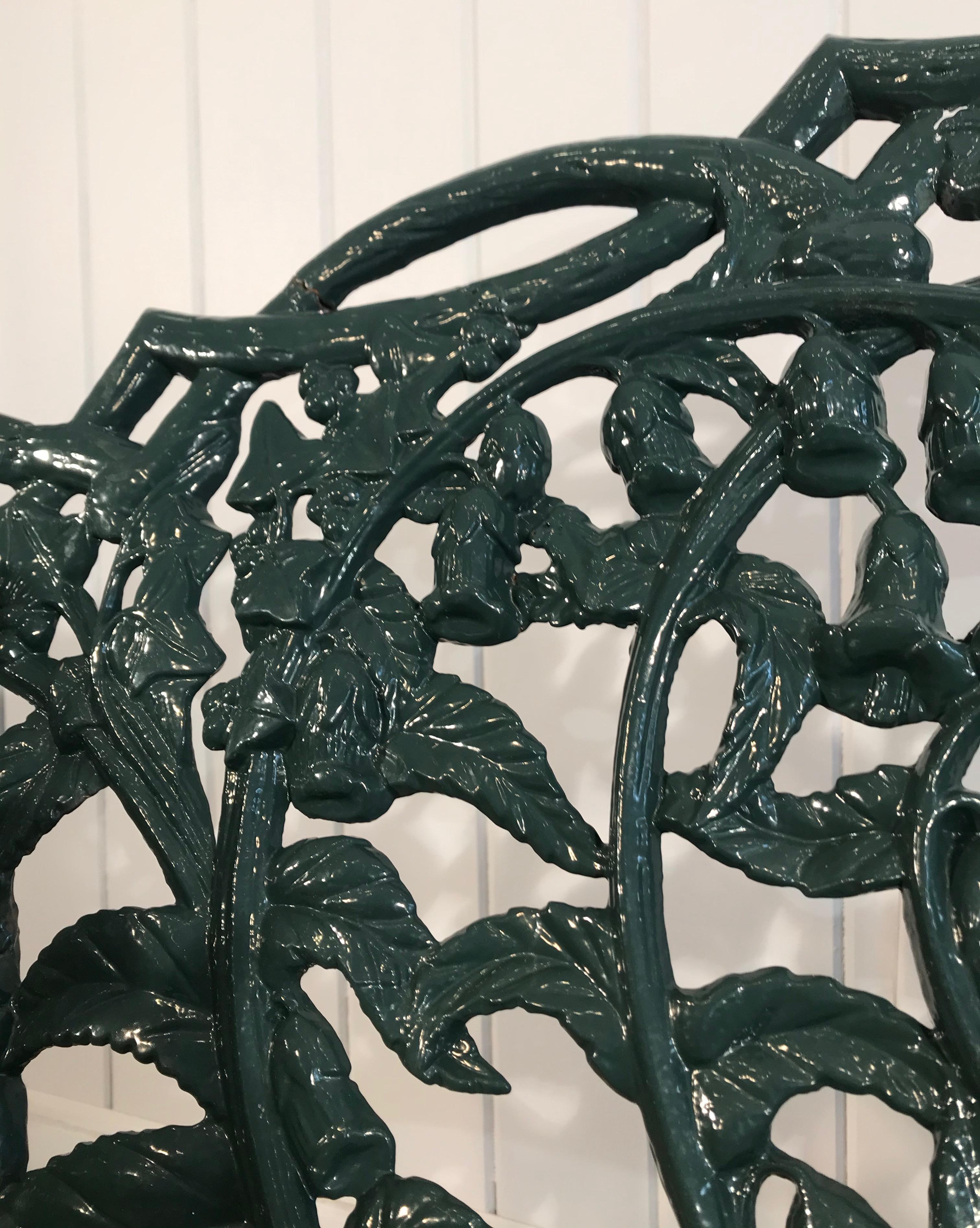 Rose and Thistle Cast Iron Bench by T. Perry and Sons, Glasgow, 1858 For Sale 7