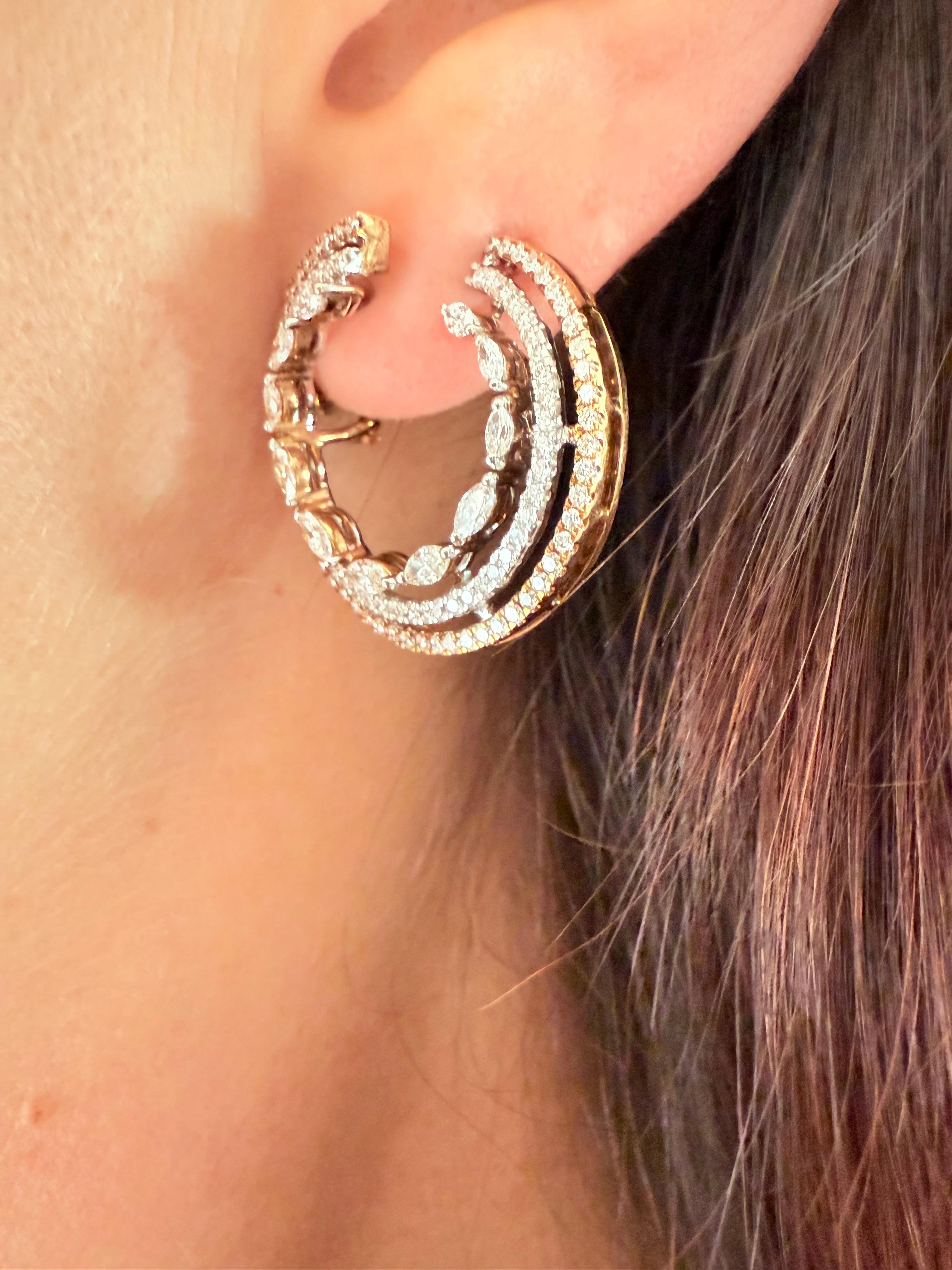Orecchini in oro rosa e bianco con diamanti naturali in vendita 1