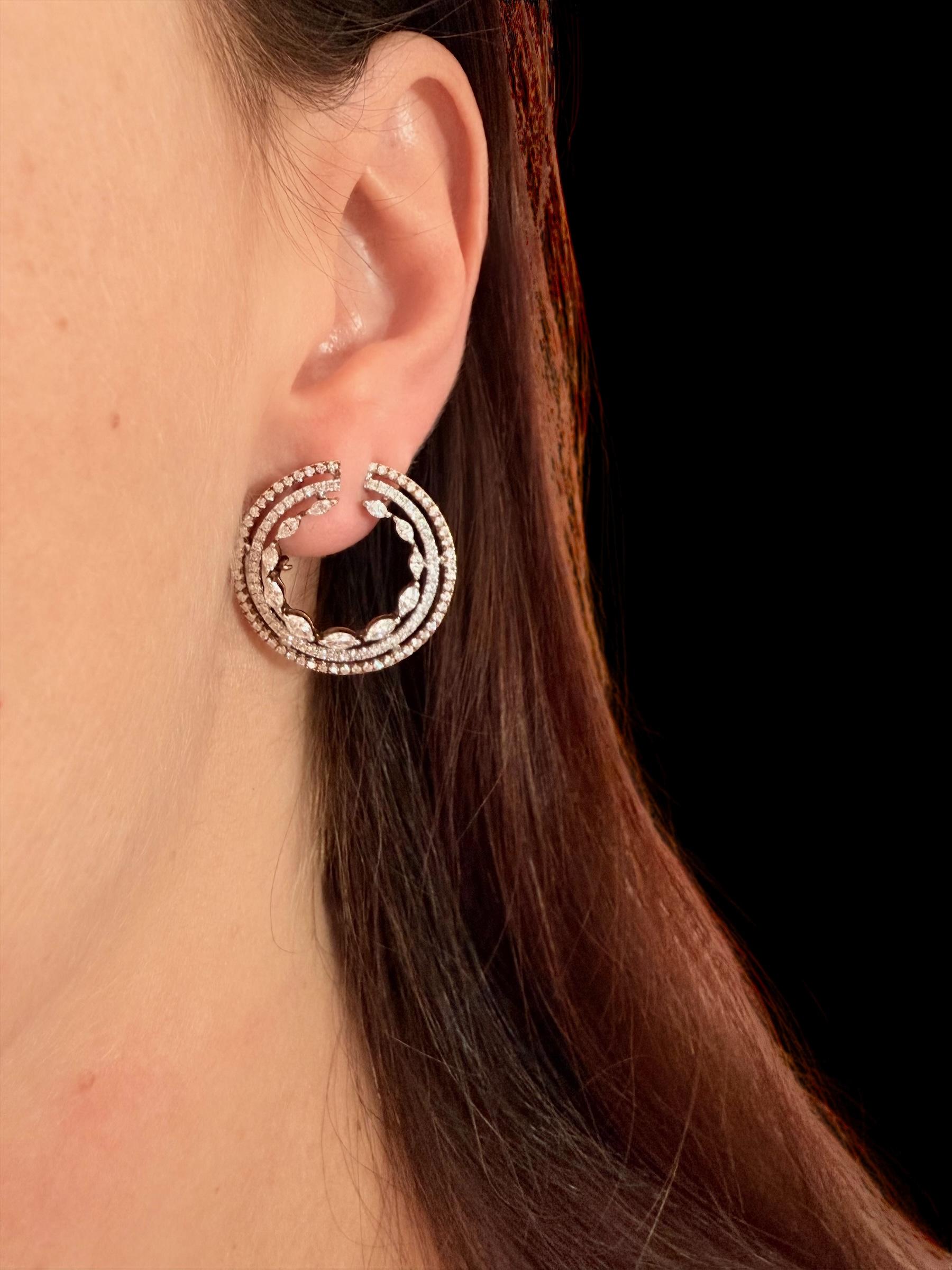 Orecchini in oro rosa e bianco con diamanti naturali in vendita 3