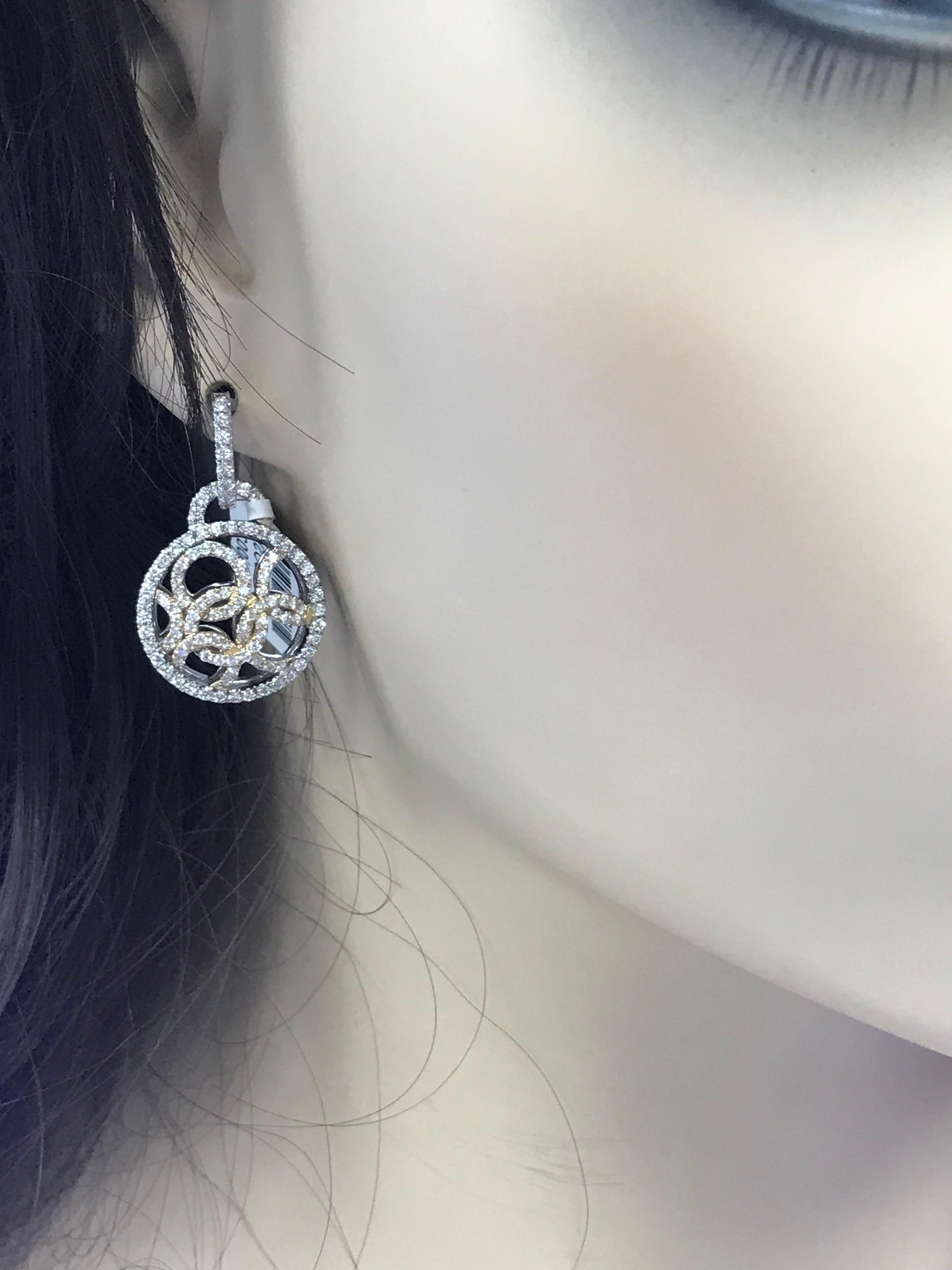 Moderne Boucles d'oreilles en goutte de 2,17 carats en or rose et blanc 18 carats avec anneau interchangeable en diamants en vente