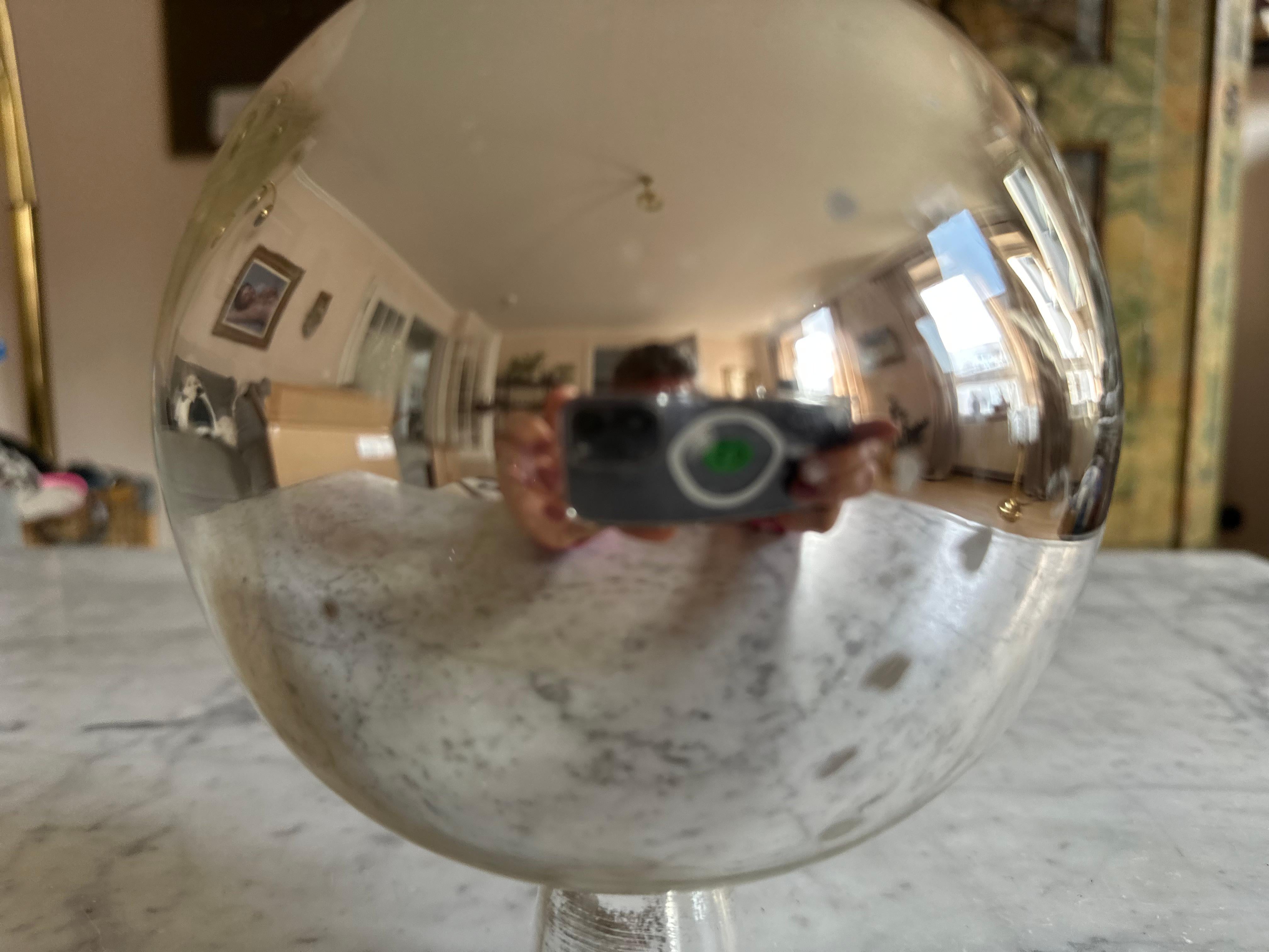 Bola de Rosas / Bola de Jardín de Cristal Espejado en venta 1