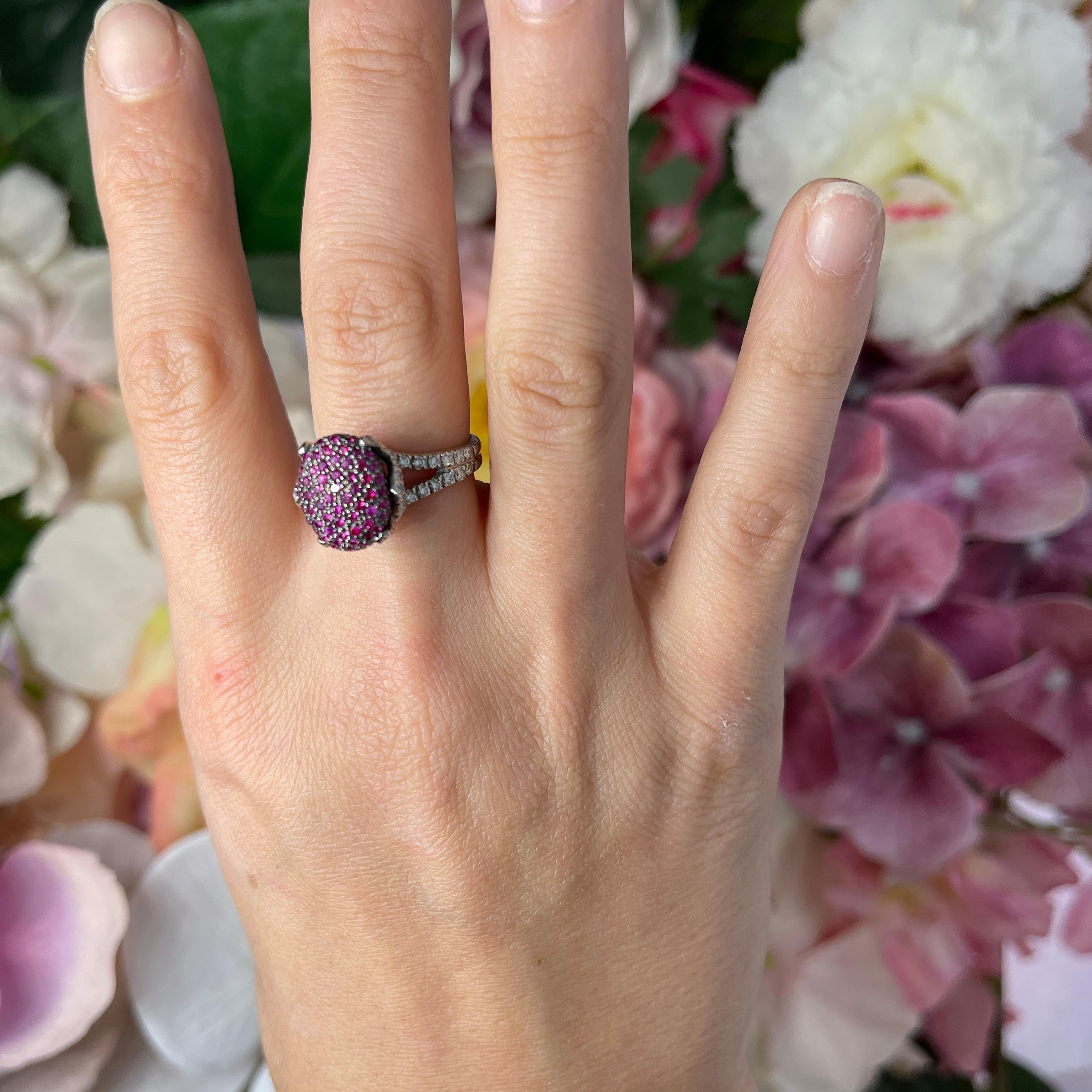 Rose Bud Flower Oval Pavé Diamond and Rubies Ring in 18kt White Gold For Sale 5