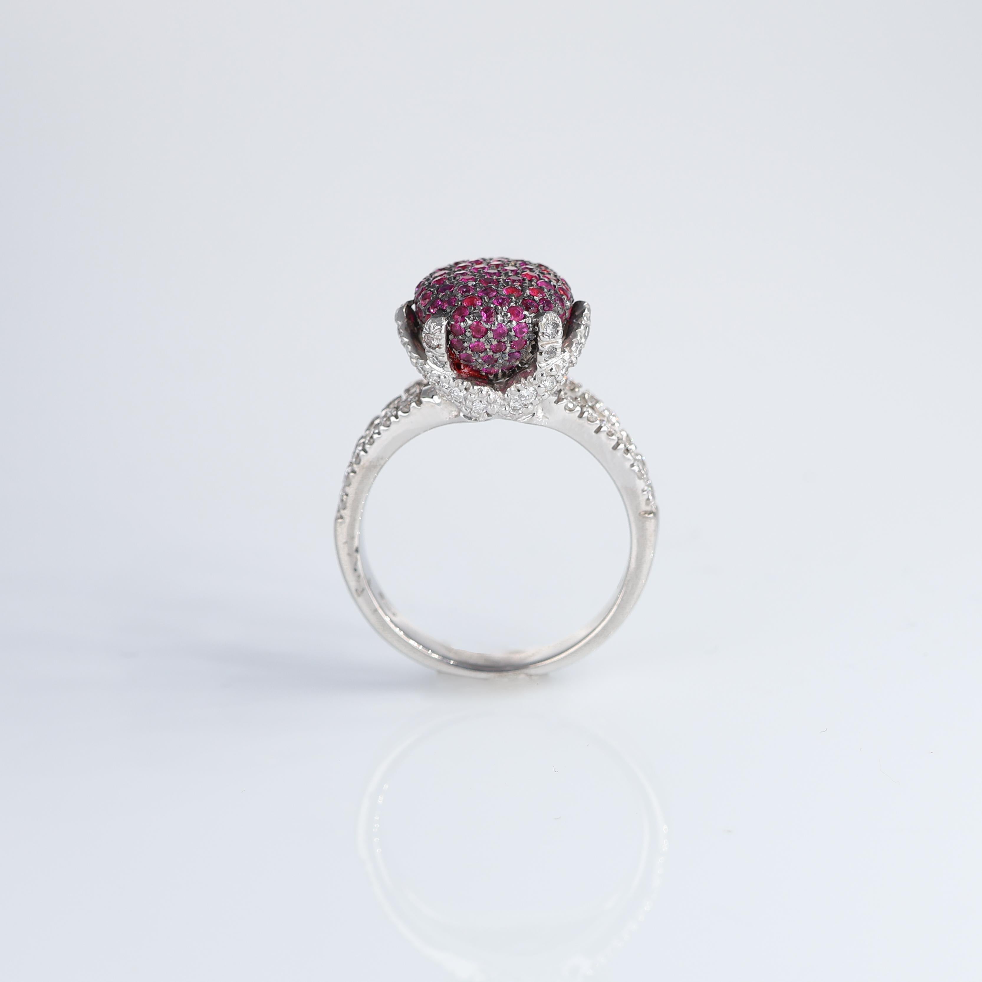 Rose Bud Flower Oval Pavé Diamond and Rubies Ring in 18kt White Gold For Sale 1