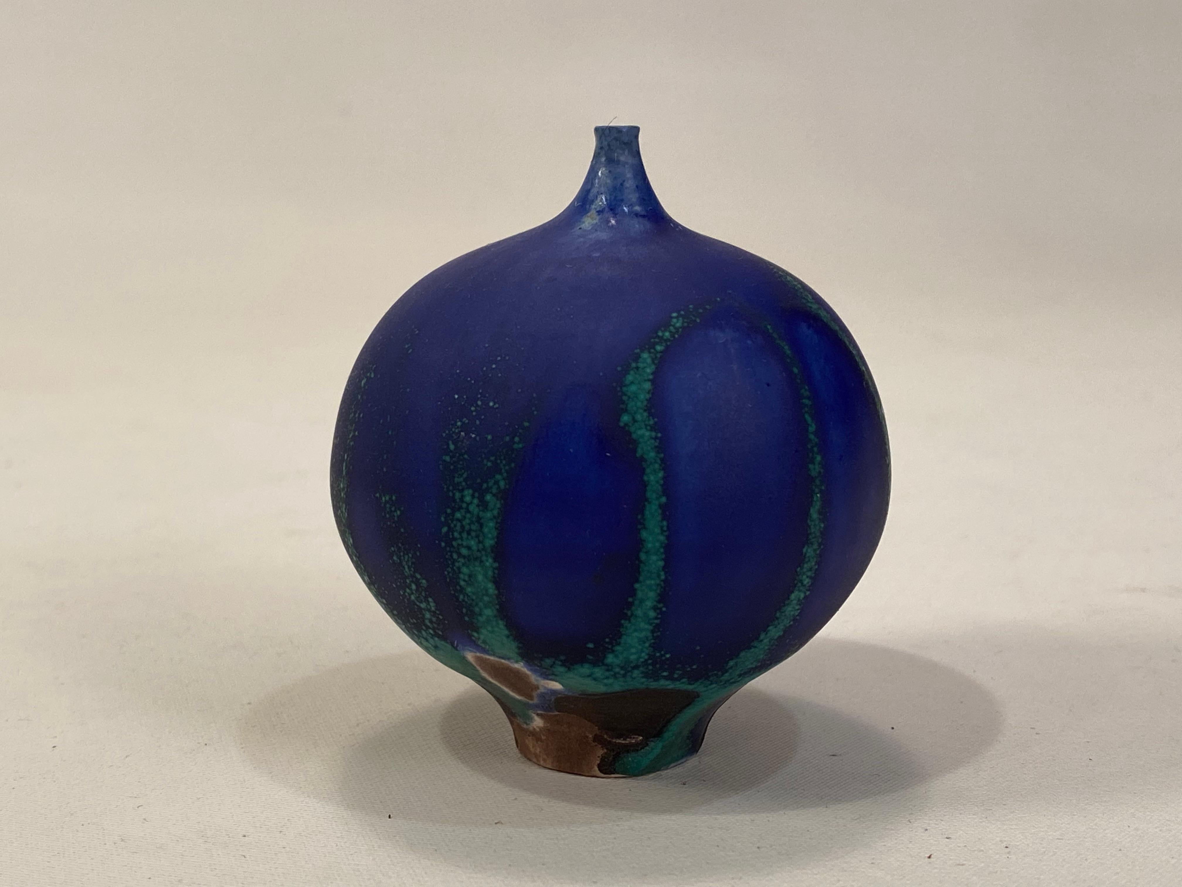 Mid-Century Modern Rose Cabat Dark Blue Feelie Vase