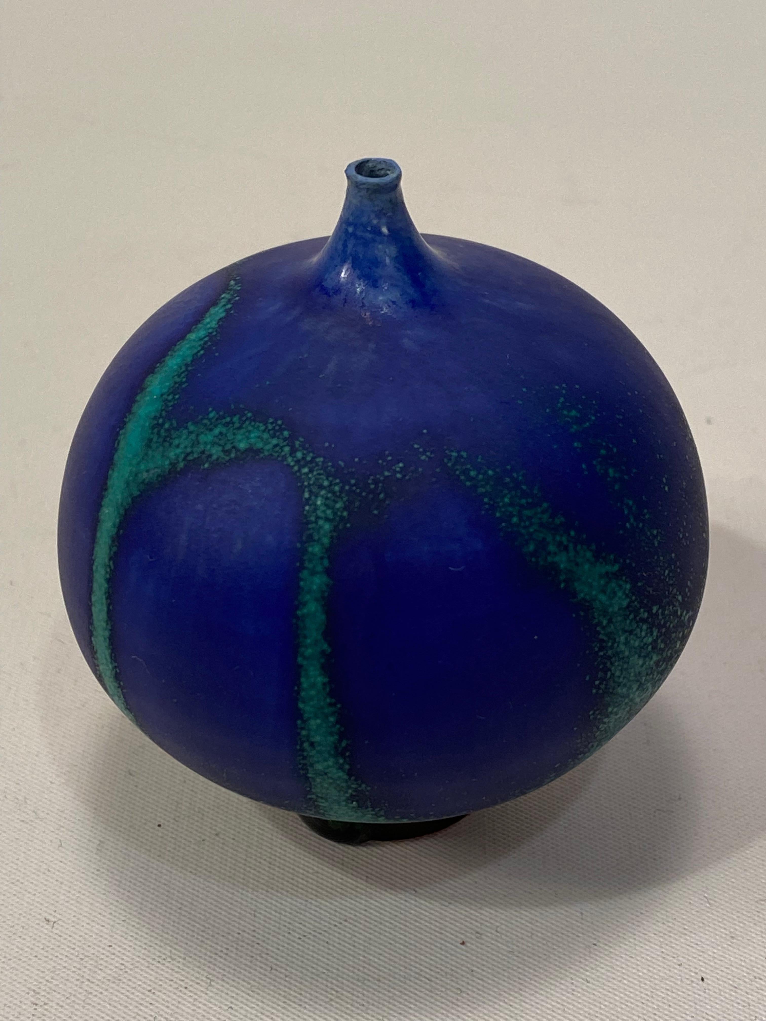 20th Century Rose Cabat Dark Blue Feelie Vase