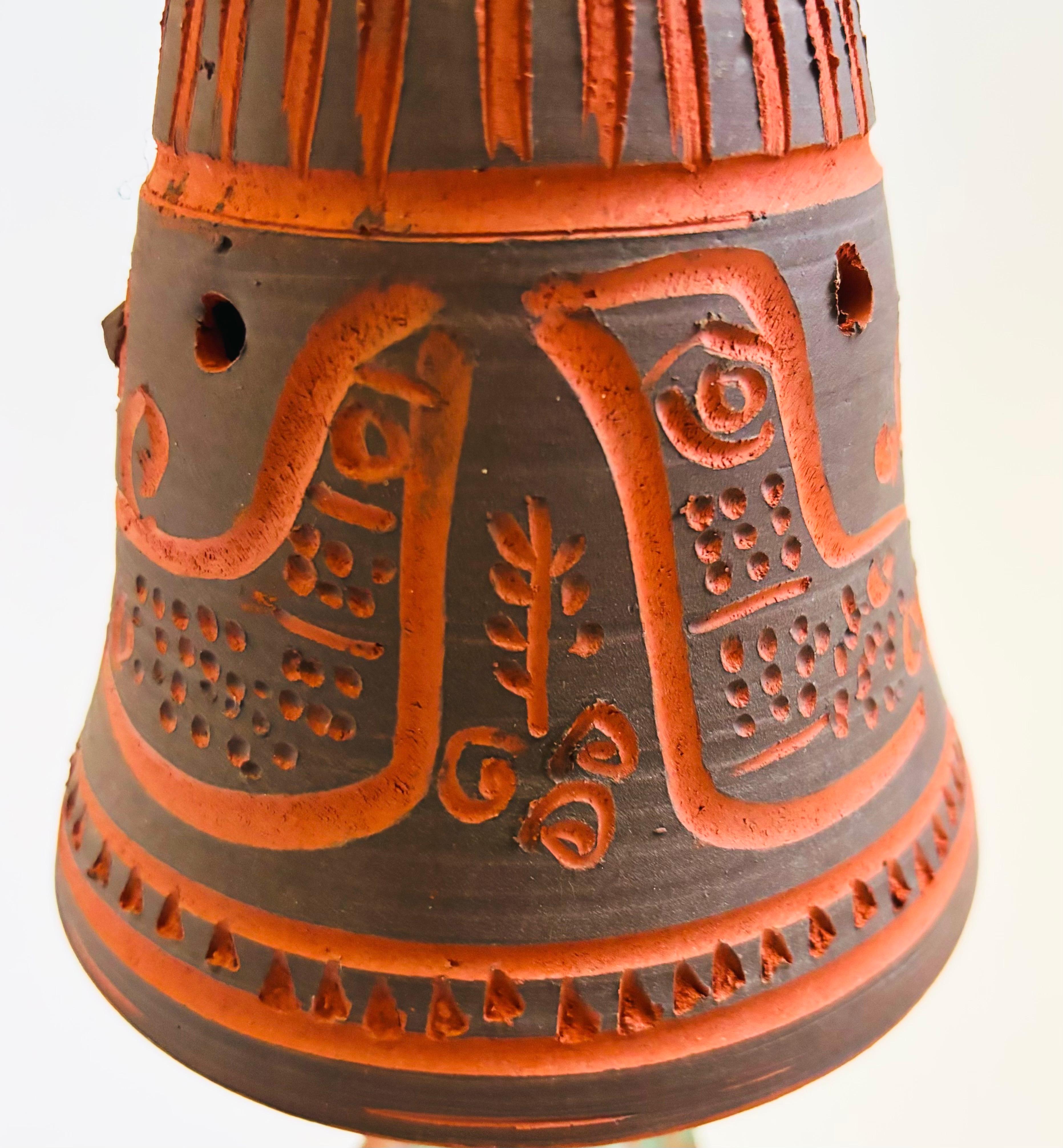 Campana a vento per uccelli di Rose Cabat Pottery In condizioni buone in vendita a Fairfield, CA