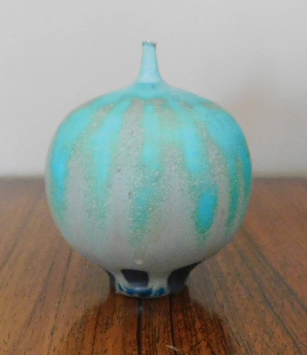 Rose Cabat Studio Ceramic Signed Weed Pot or “Feelie” In Good Condition For Sale In Phoenix, AZ