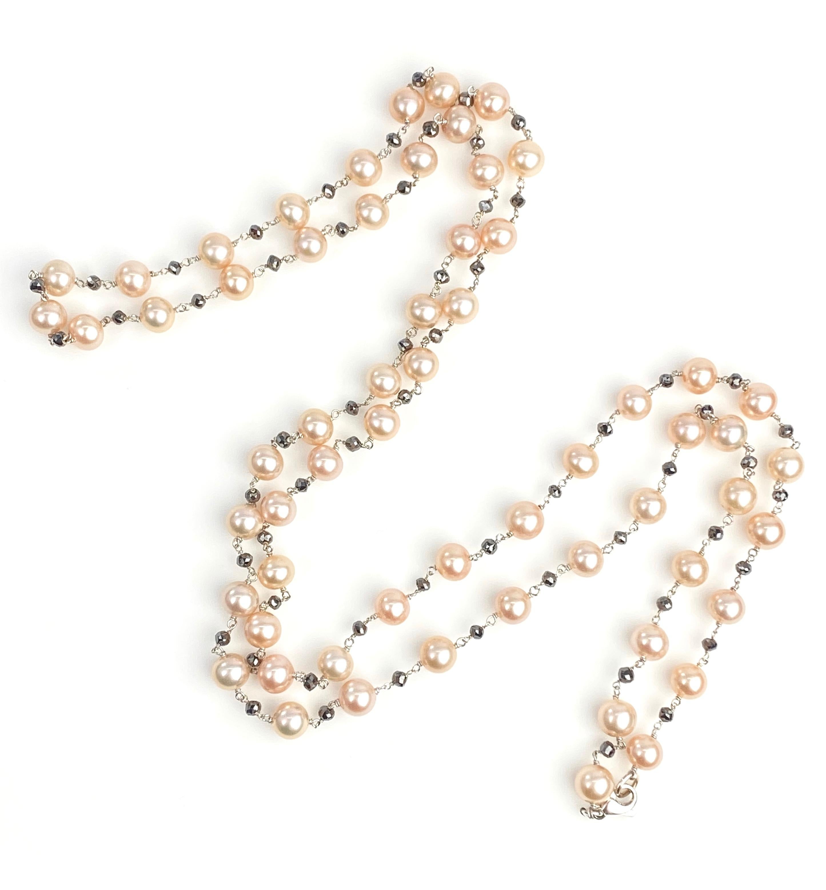 Rose Colored Pearl and Black Briolette Diamond Strand Necklace in White Gold In New Condition For Sale In Toronto, Ontario