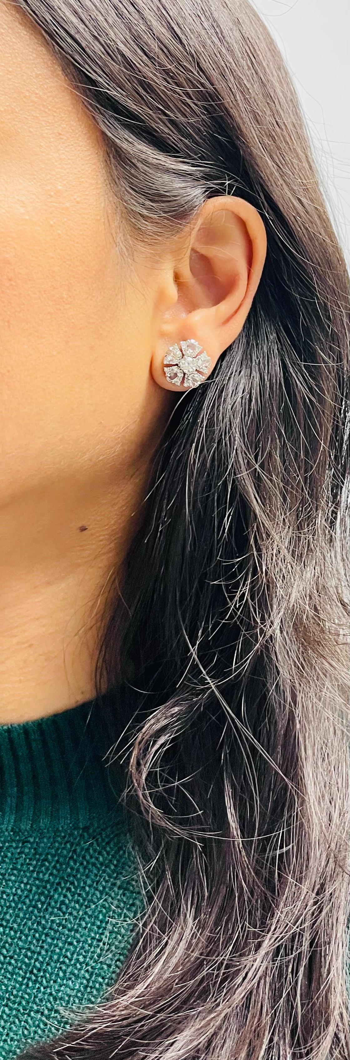 Boucles d'oreilles en or 18 carats avec diamants ronds et taillés en rose en vente 2