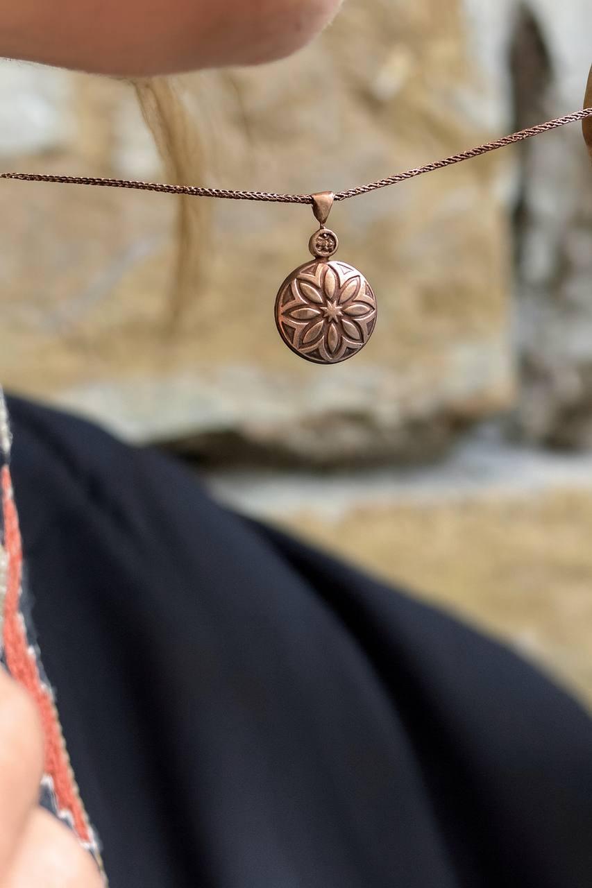 Pendentif Rose-Cut Crone. en vente 1
