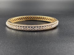 Manschettenarmband aus 18 Karat Gold mit weißem Diamant im Rosenschliff (3 Karat)