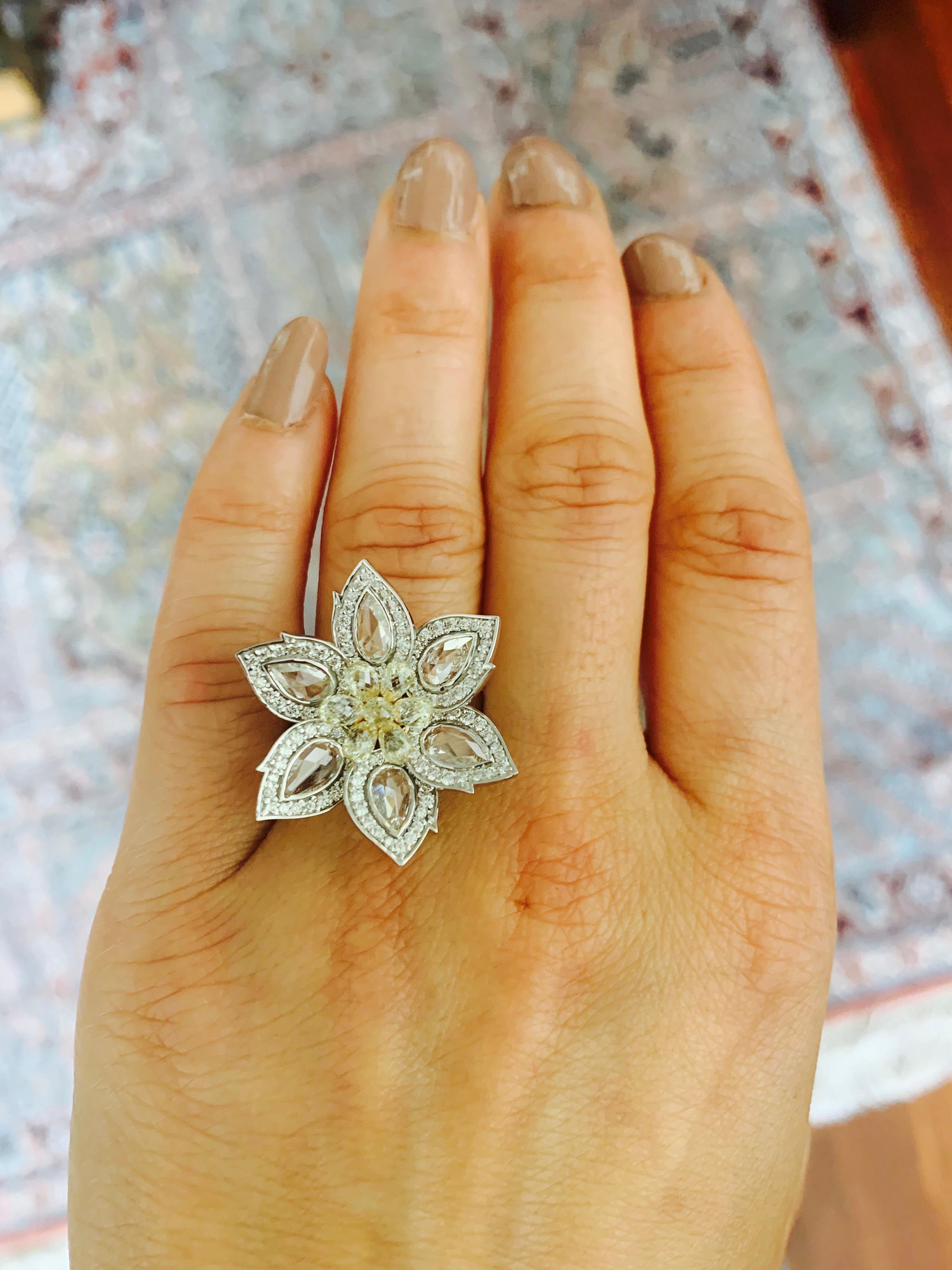 Rose Cut Diamond and Briolette Diamond Flower Ring in 18 Karat White Gold In New Condition In New York, NY
