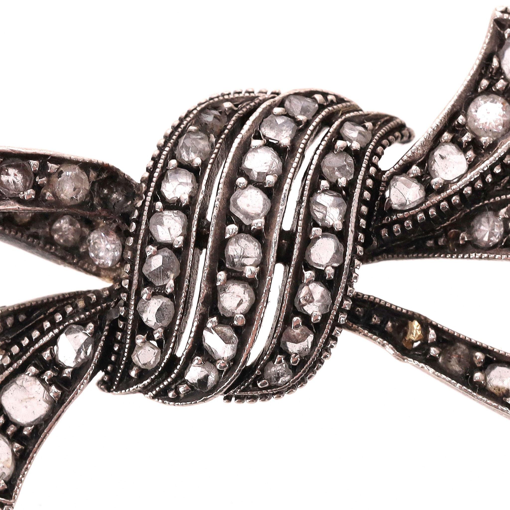 Collier à nœuds en diamant taillé en rose, de style géorgien, en or 15ct Excellent état - En vente à London, GB