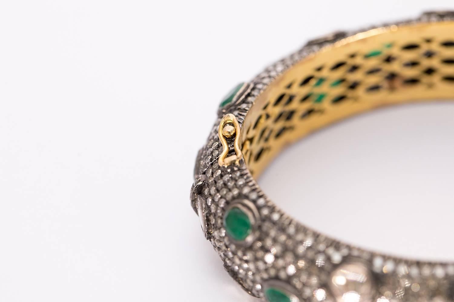 Anglo-Indian Rose Cut Diamond Emerald Silver and Gold Bracelet For Sale