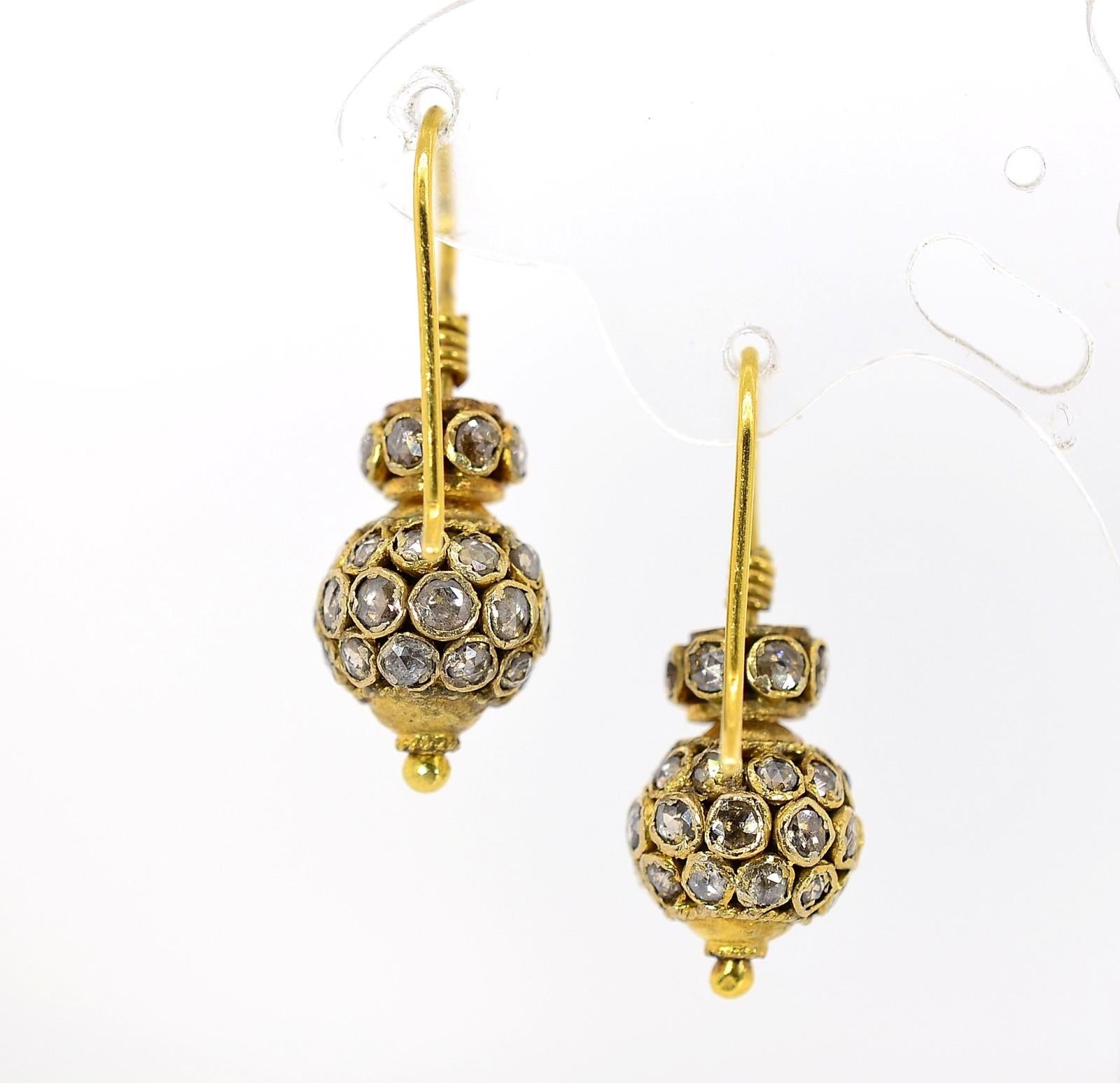 Rose Cut Diamond Gold Earrings In Good Condition For Sale In Beverly Hills, CA