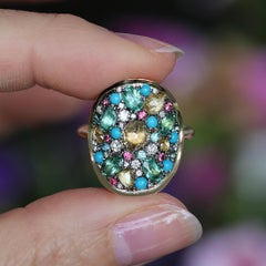 Bague pavée de diamants taille rose, de tourmaline menthe, de turquoise, de spinelle rose et d'alexandrite