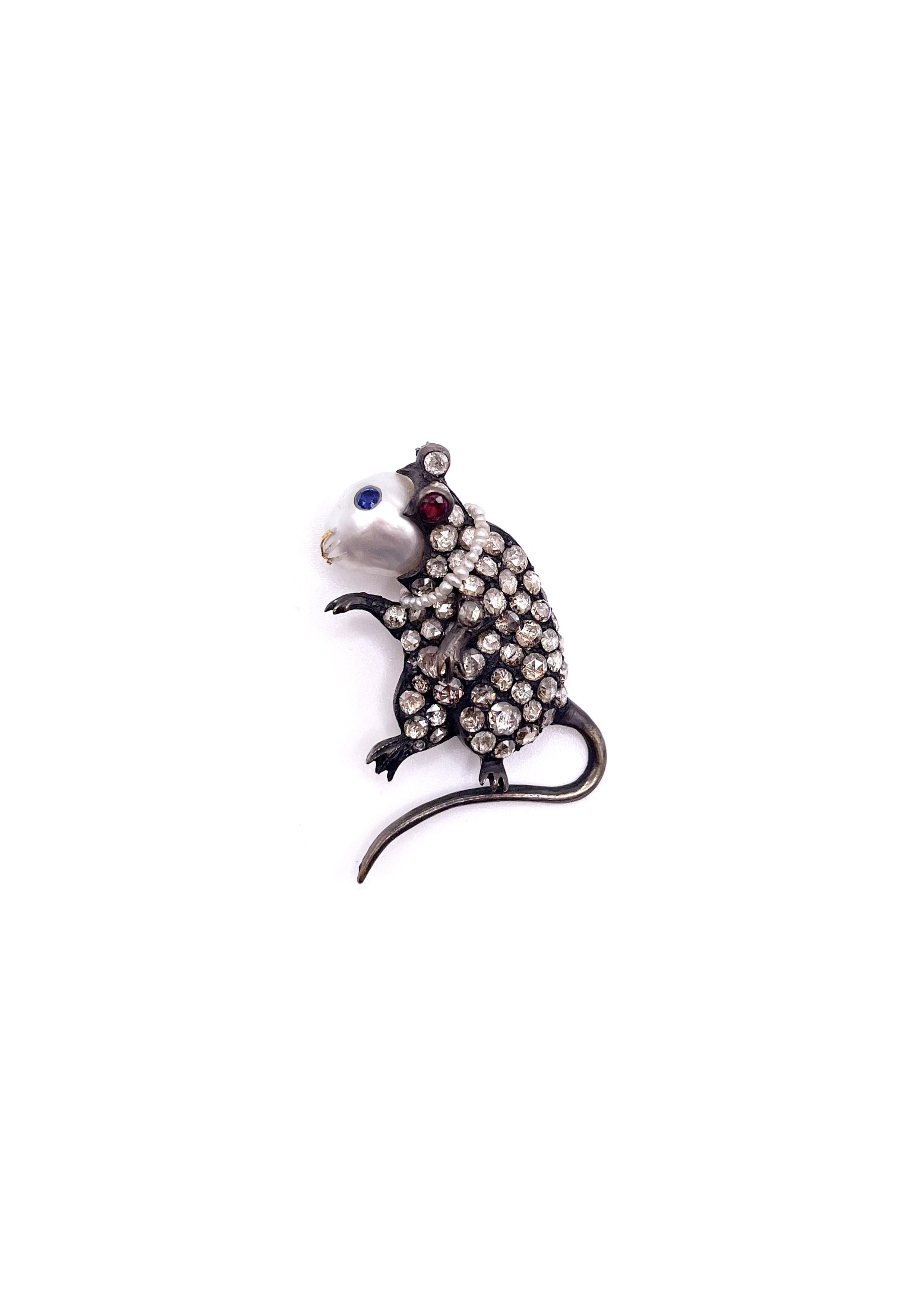 Rose Cut Diamond Mouse Brooch In Excellent Condition For Sale In Firenze, FI