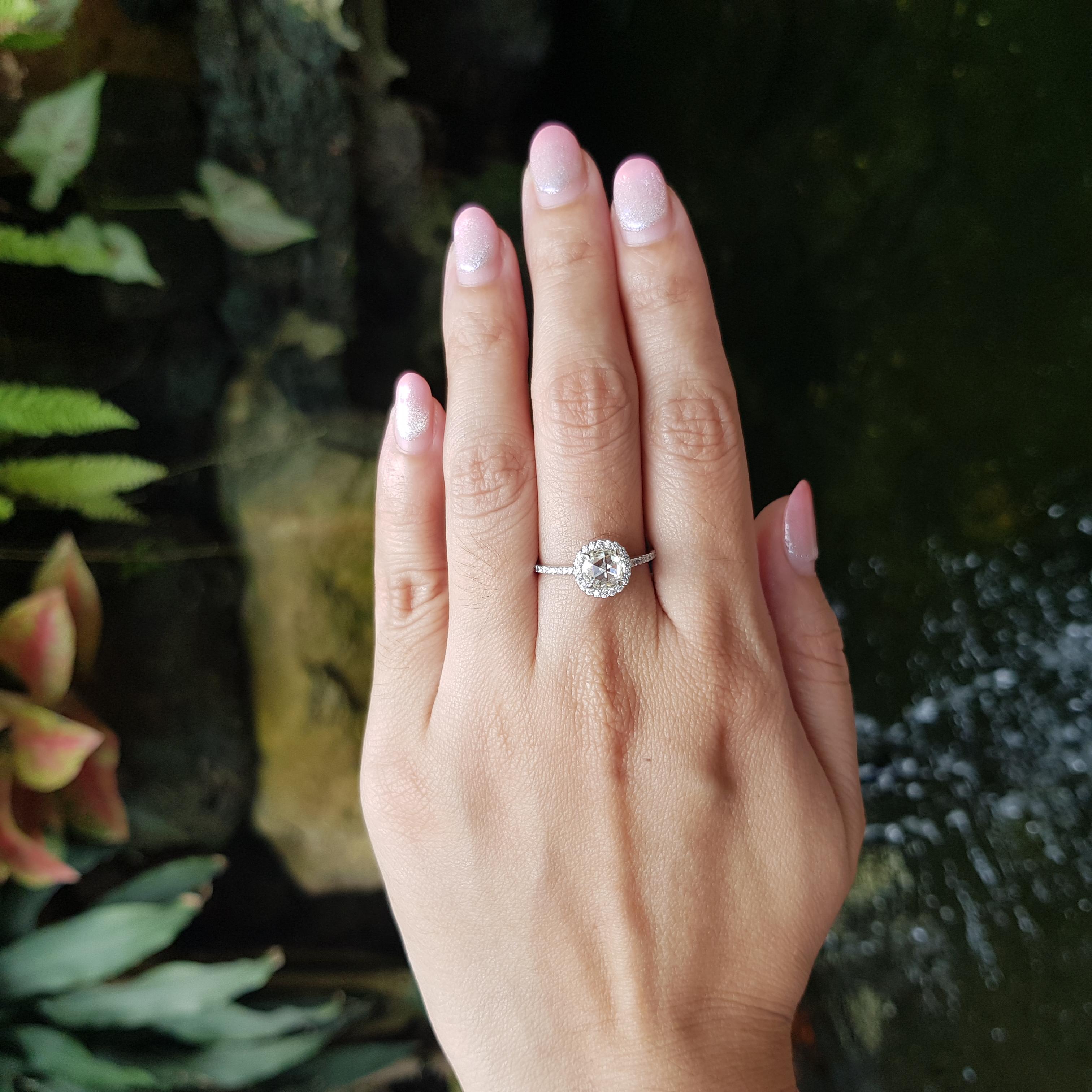 Bague en or blanc 18 carats sertie de diamants taillés en rose Pour femmes en vente