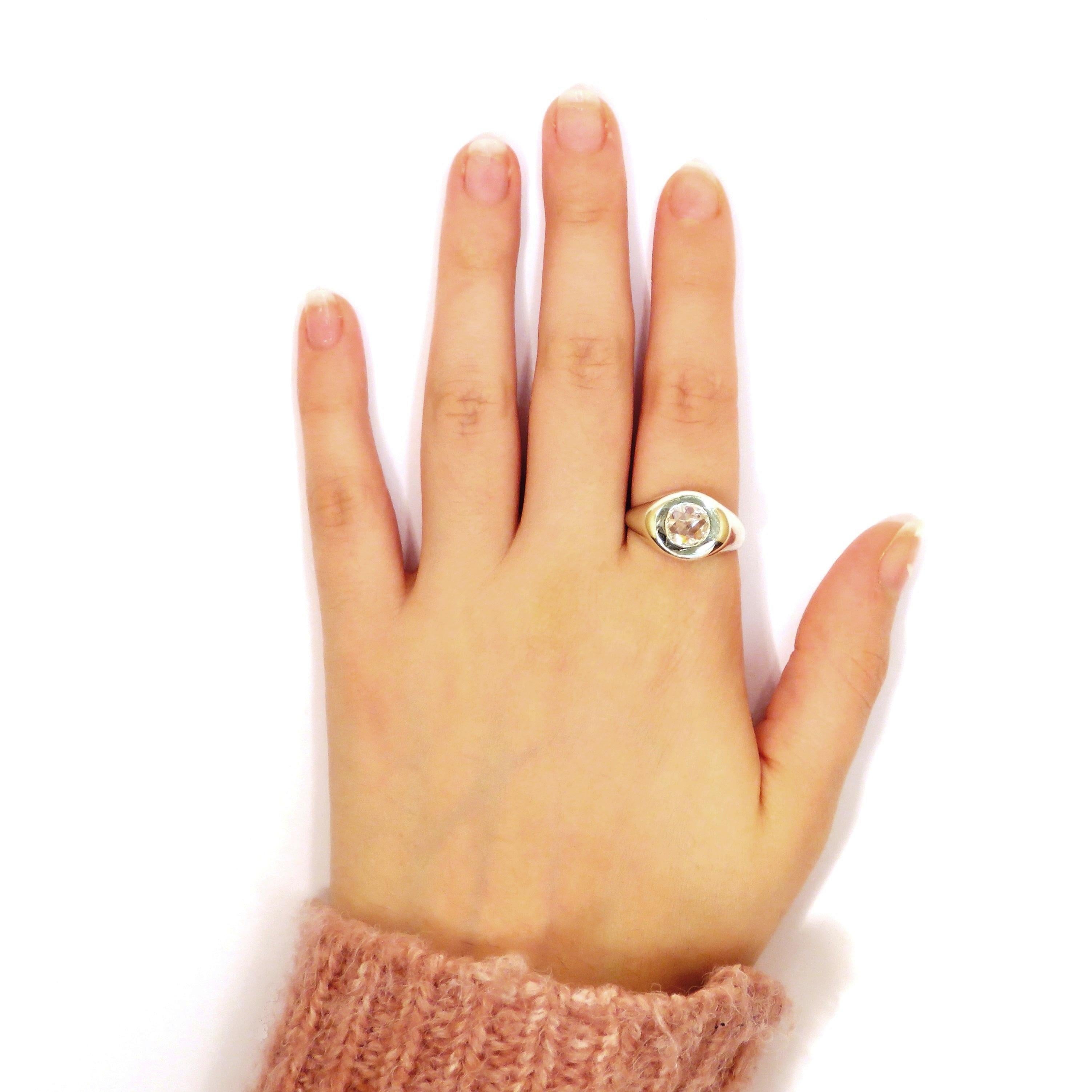 Bague signet en or blanc 9 carats avec diamants taille rose, fabriquée à la main en Italie en vente 1
