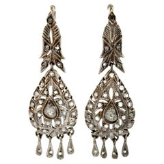 Boucles d'oreilles pendantes en argent avec diamant taillé en rose