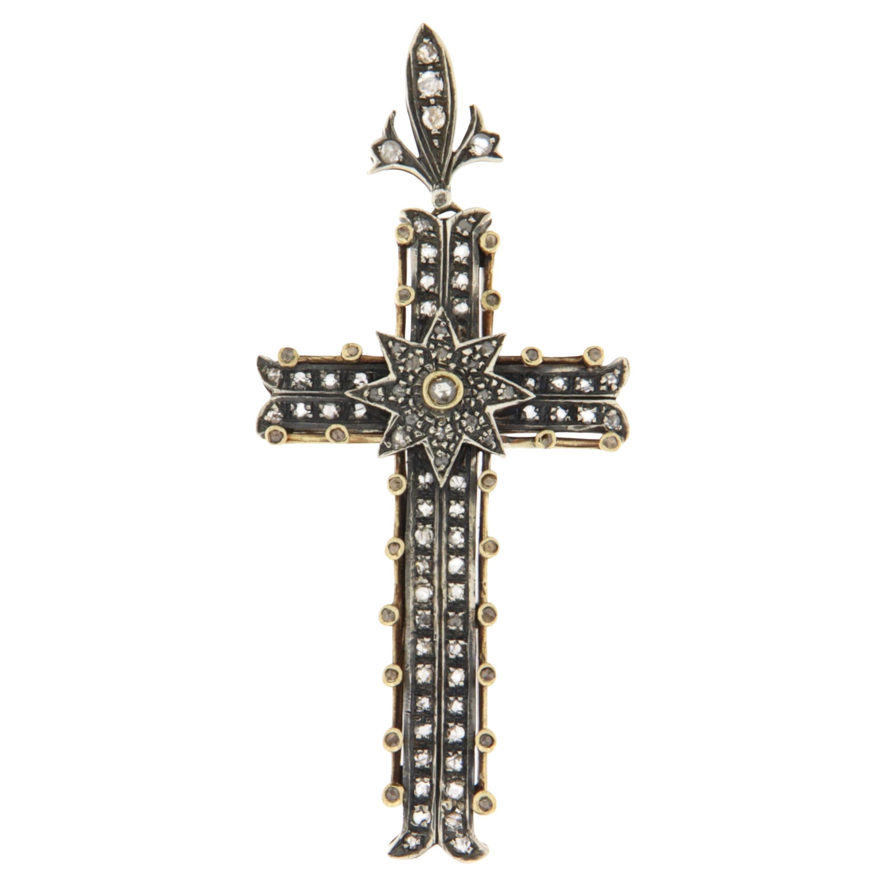 Collier pendentif en or jaune 9 carats avec diamants taillés en rose