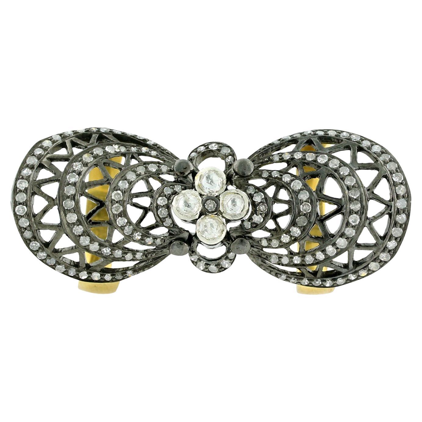 Knuckle-Ring mit Diamanten im Rosenschliff und Schleife, geschmückt mit Pavé-Diamanten