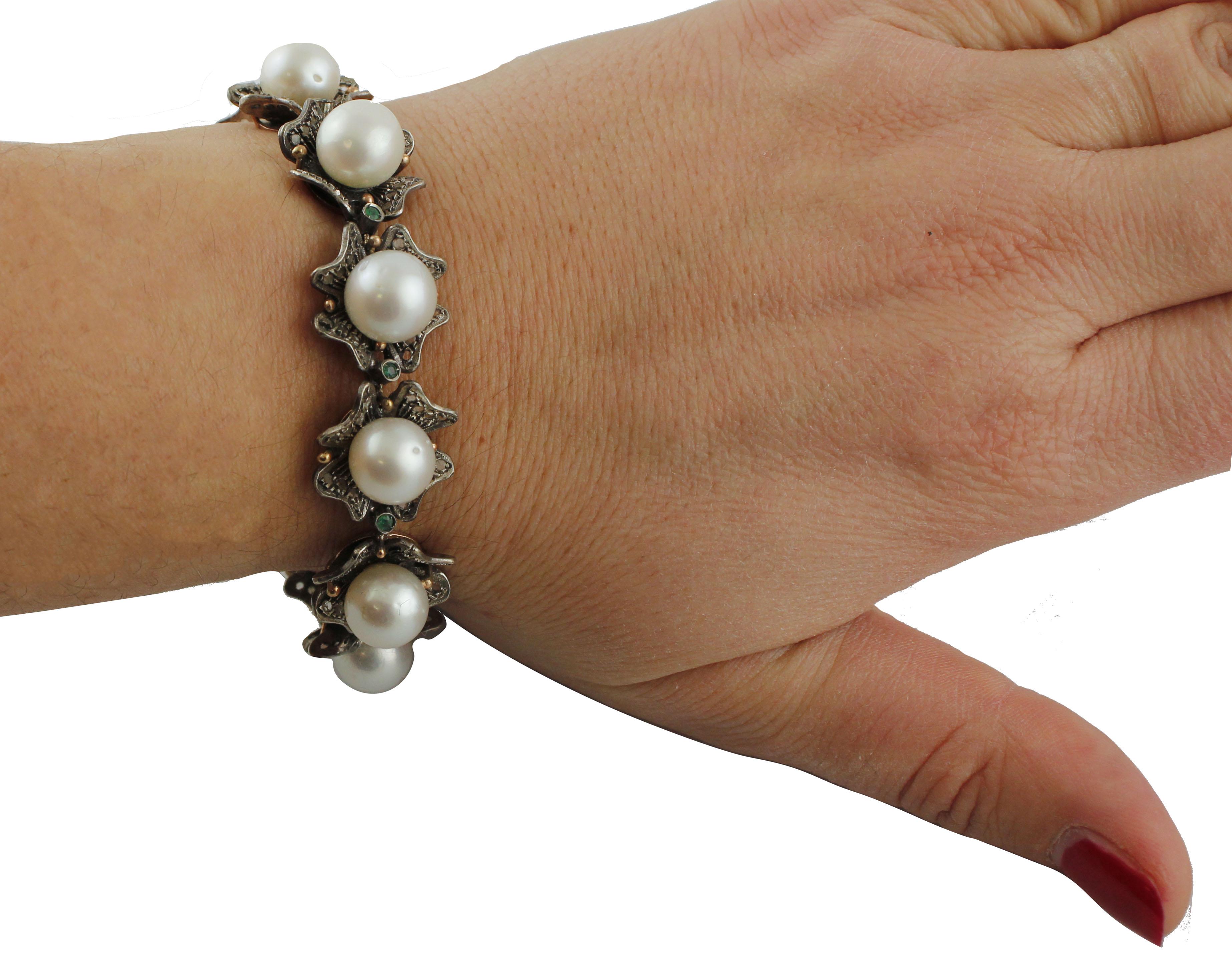 Armband aus Roségold und Silber mit Diamanten, Smaragden, Smaragden und australischen weißen Perlen im Rosenschliff Damen im Angebot