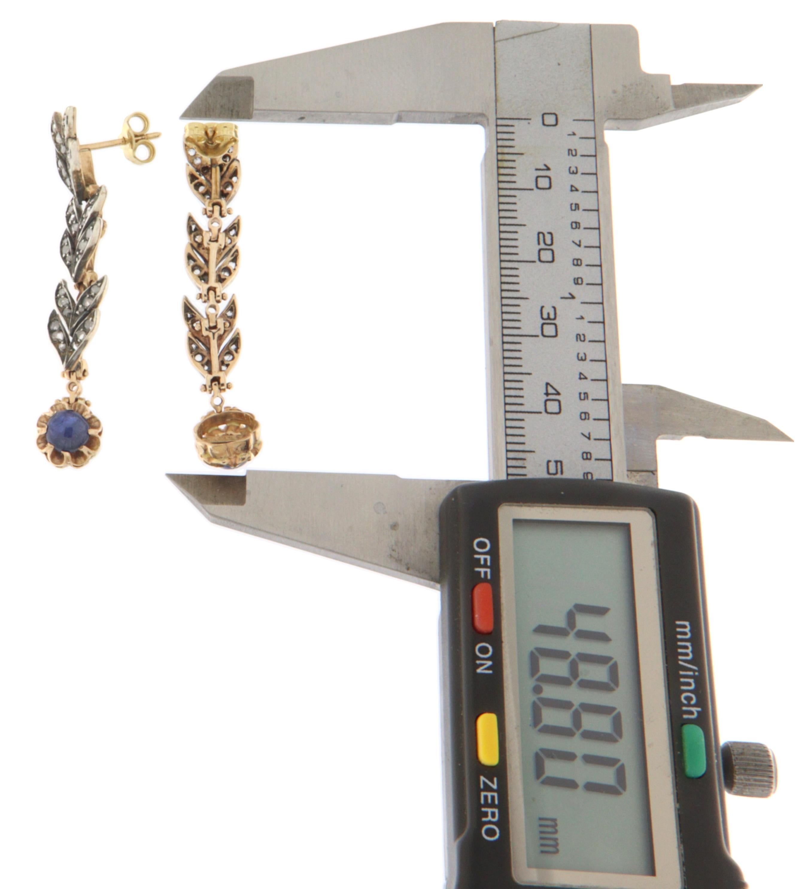 Boucles d'oreilles pendantes en or jaune 14 carats avec diamants taillés en rose et saphirs Neuf - En vente à Marcianise, IT