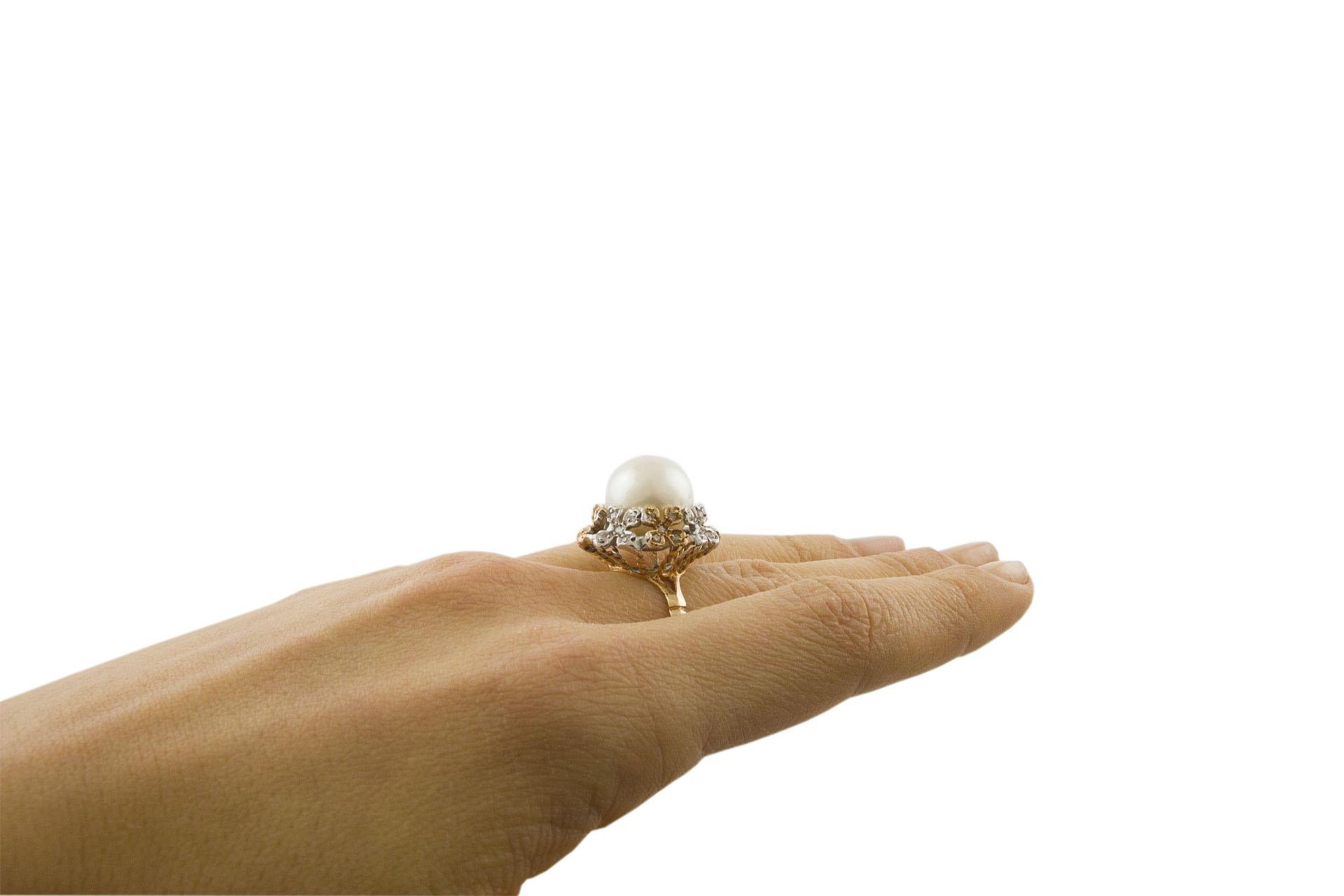 Bague grappe sur le thème de la fleur en or rose, perle blanche et diamants taille rose en vente 2