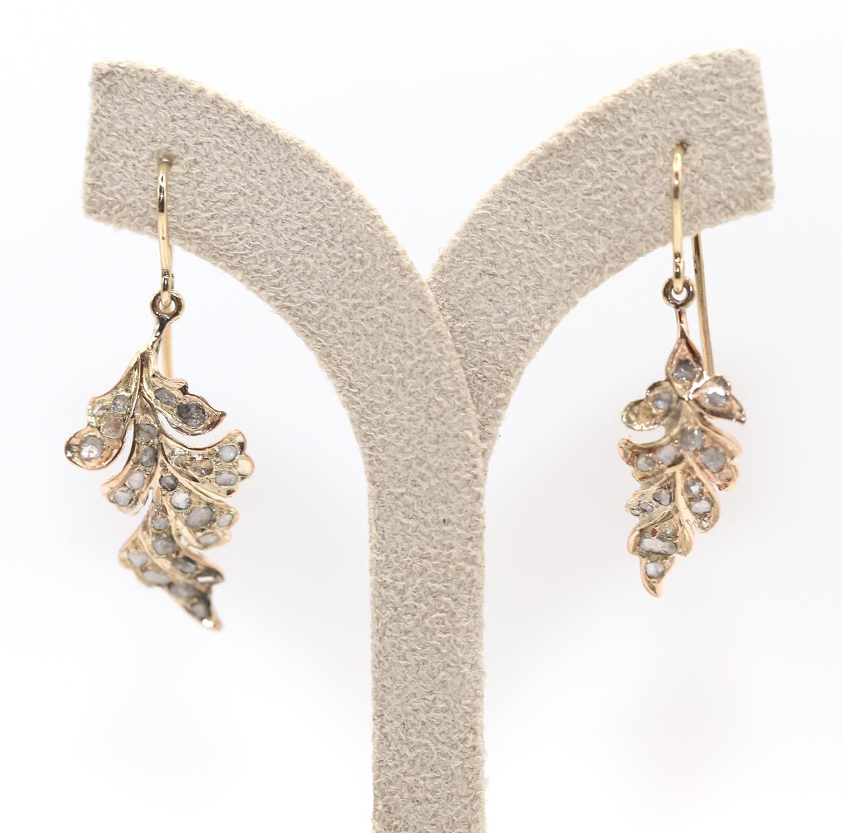 Pendientes Hojas de Oro Amarillo con Diamantes talla Rosa, 1890 Corte rosa