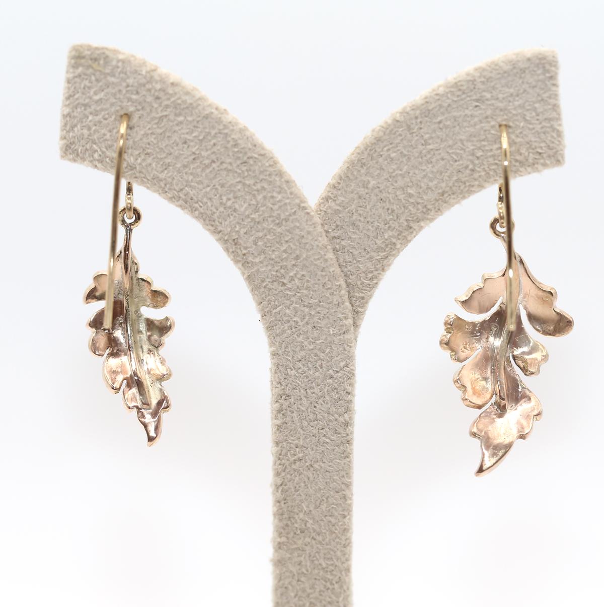 Pendientes Hojas de Oro Amarillo con Diamantes talla Rosa, 1890 en Bueno Estado en Herzelia, Tel Aviv