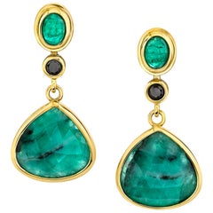 Rose Cut Emerald Cabochon and Black Diamond Yellow Gold Dangle Drop Earrings