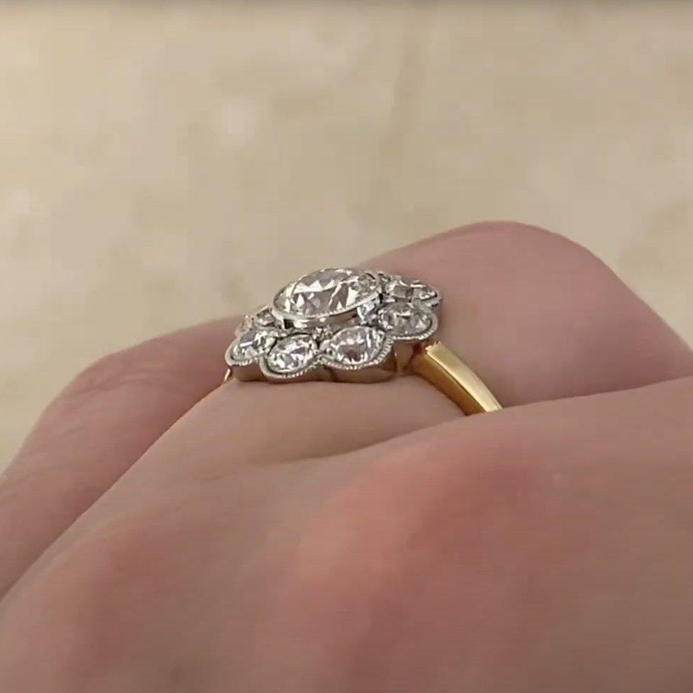 Blumen-Cluster-Diamantring mit Rosenschliff im Rosenschliff ( ca. 0,7 kt), 18 Karat Gelbgold im Zustand „Hervorragend“ im Angebot in New York, NY