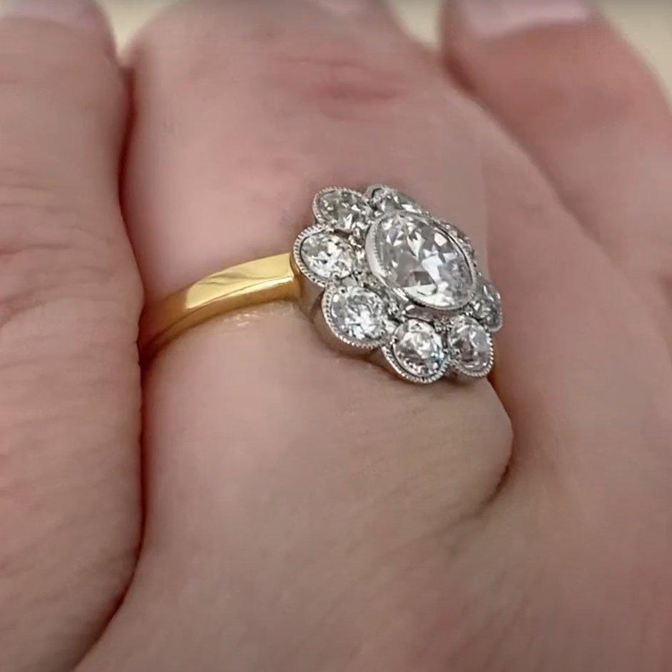 Taille rose Bague grappe florale en or jaune 18 carats avec diamants taille rose (environ 0,7 carat) en vente