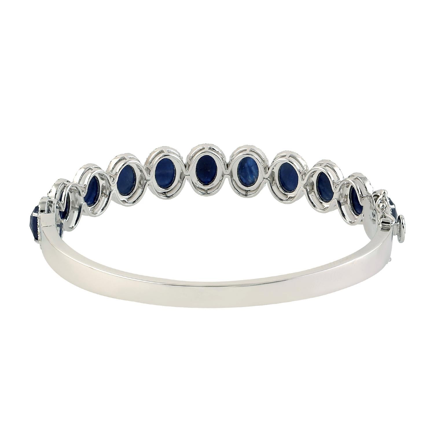 Women's Rose Cut Oval Blue Sapphire Tennis bracelet Made in 14k Gold For Sale