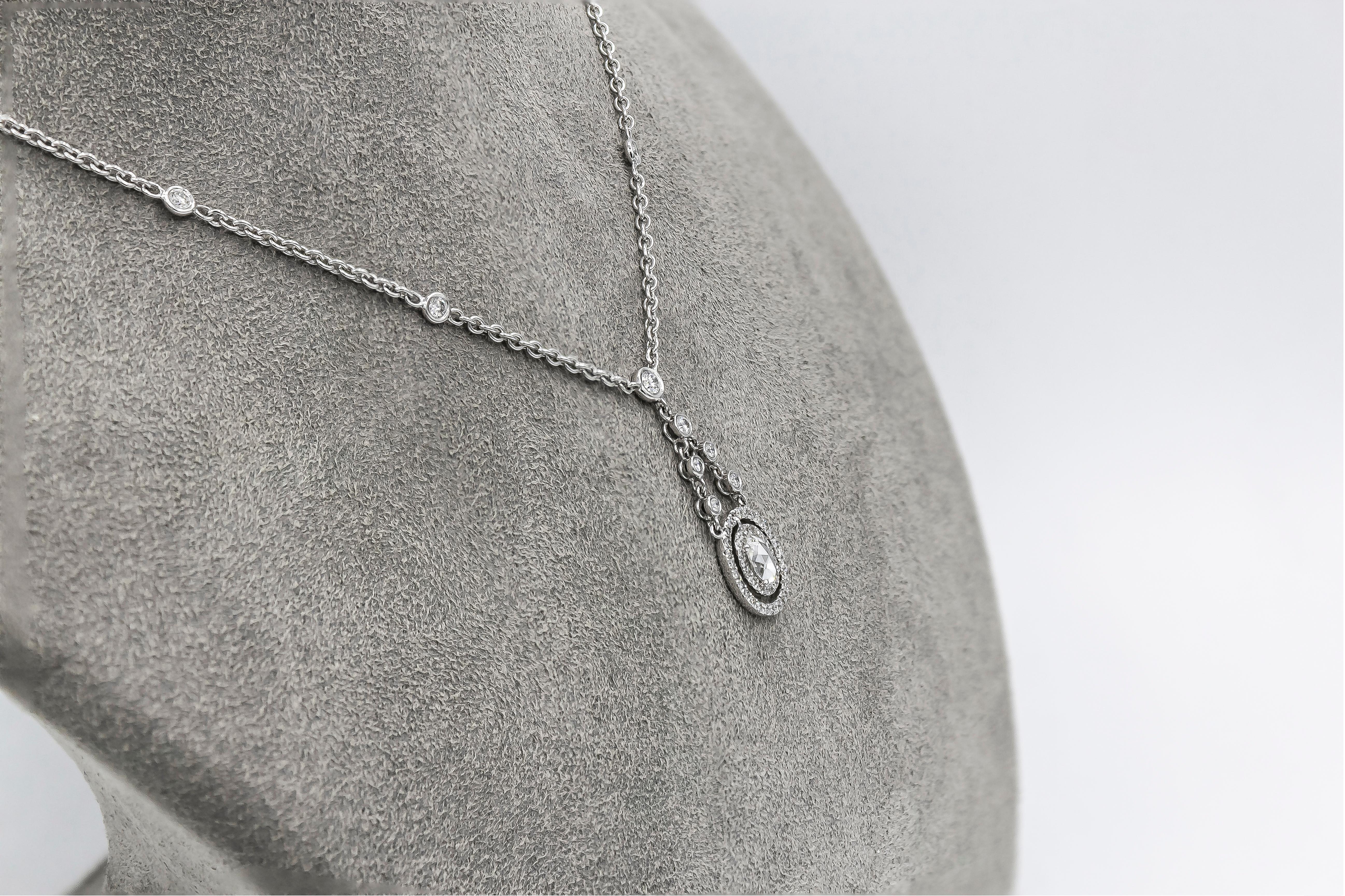 Roman Malakov, collier pendentif avec halo de diamants ovales et ronds de 1,01 carat au total en vente 2