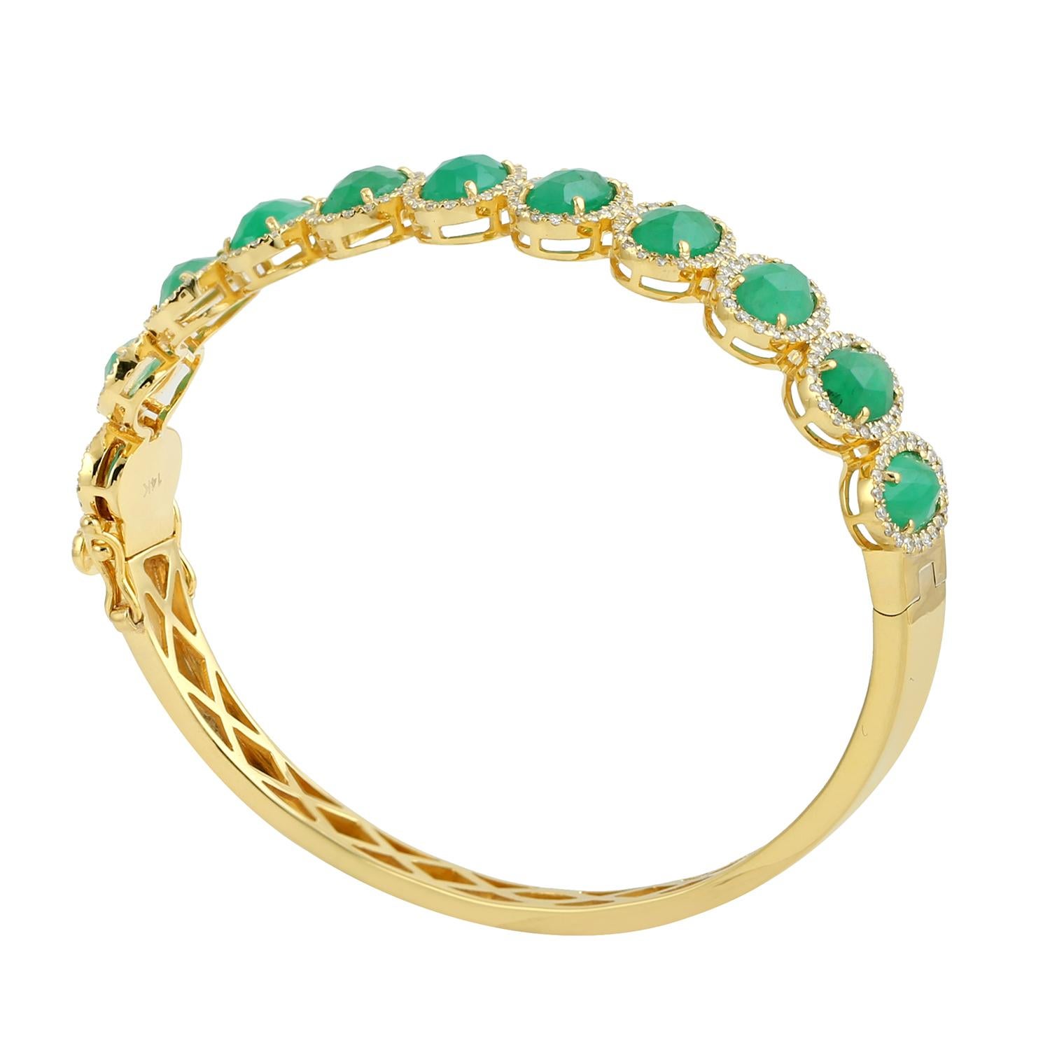 Rose Cut Oval Emerald Tennis bracelet Made in 14k Gold In New Condition For Sale In New York, NY