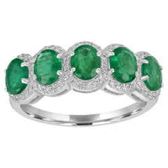 Anillo de Esmeralda de Zambia de Corte Rosa Ovalado Acentuado con Diamantes en Oro de 18k