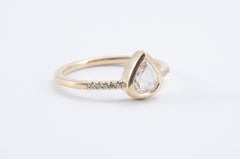 Anello con perla dal taglio a rosa