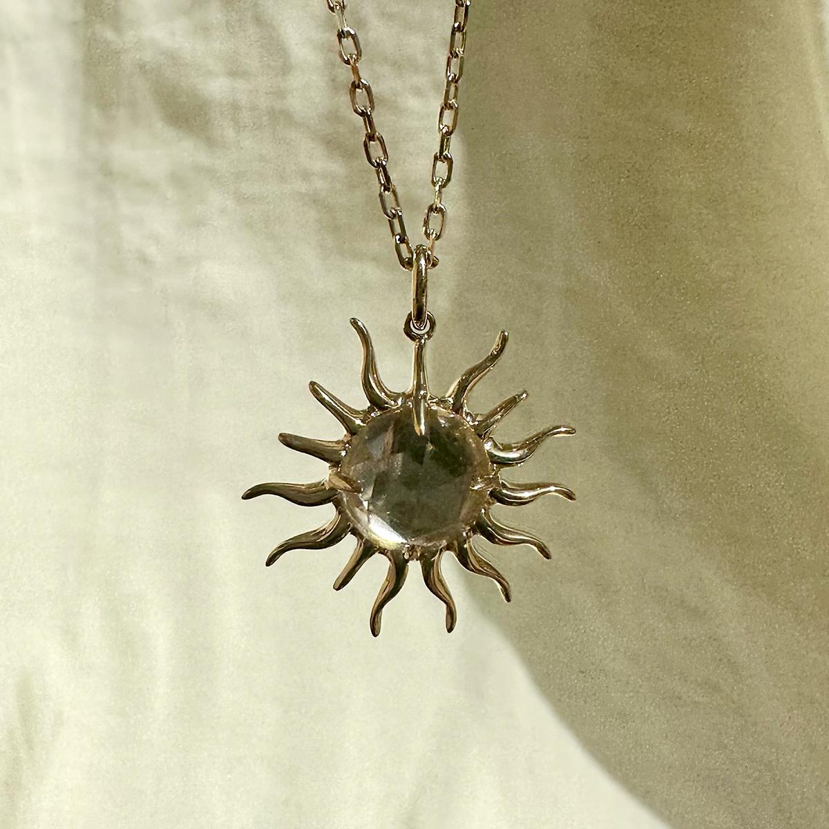 Rose Cut White Sapphire Golden Sun Pendant, 10Kt Gold with Paper-link Chain In New Condition For Sale In Stoke-On-Trent, GB