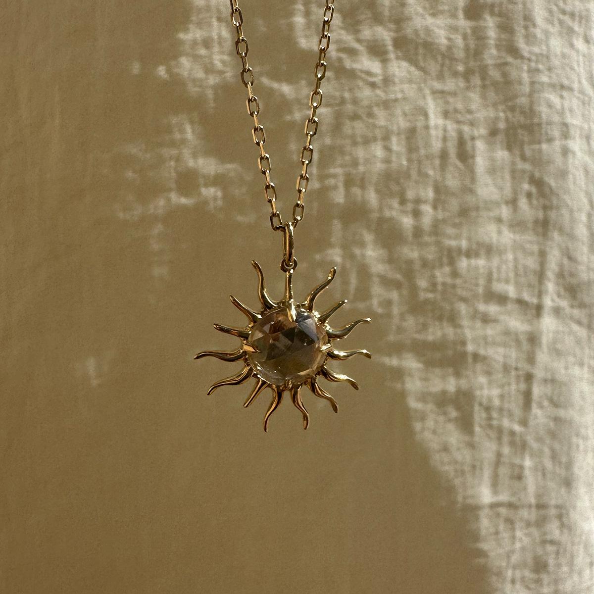 Women's Rose Cut White Sapphire Golden Sun Pendant, 18 Karat Gold with Paper-Link Chain For Sale