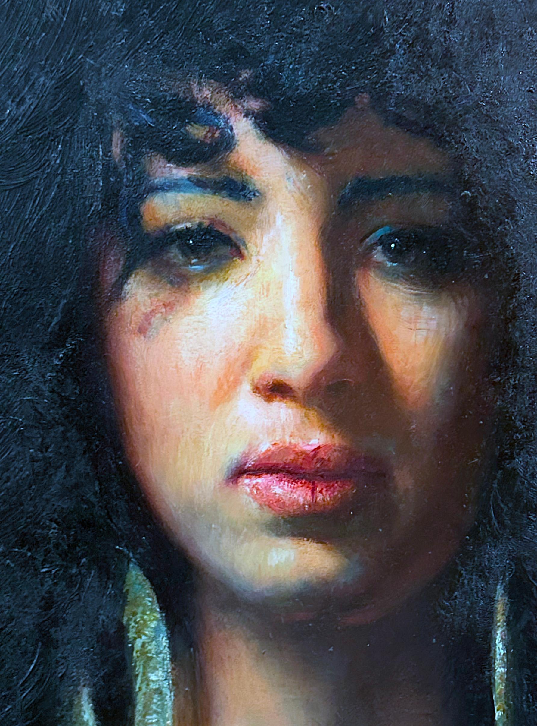 Deanna, Maquilladora - Retrato de mujer con pelo rizado y enormes pendientes de aro - Painting de Rose Freymuth-Frazier