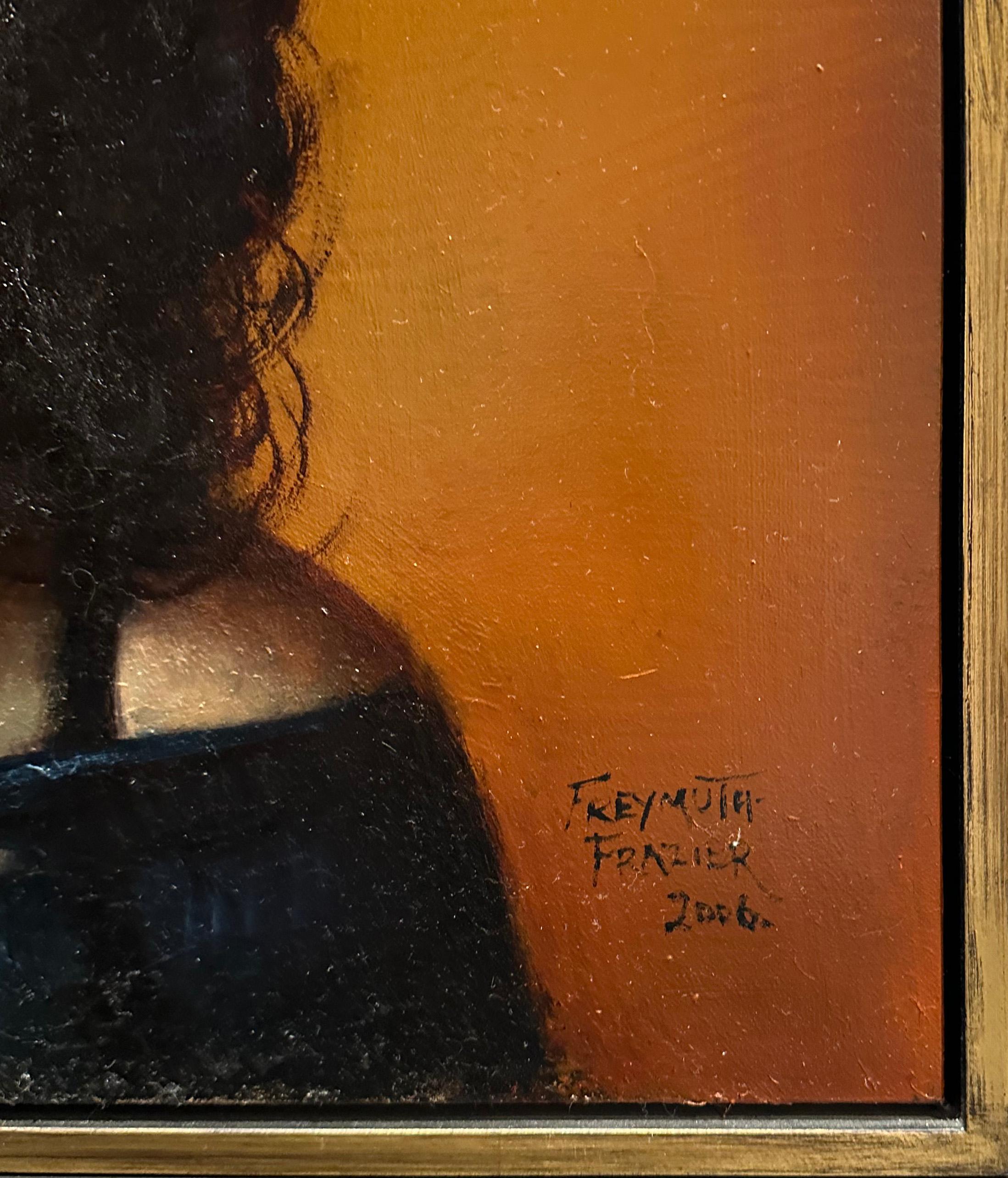 Deanna, Maquilladora - Retrato de mujer con pelo rizado y enormes pendientes de aro en venta 1