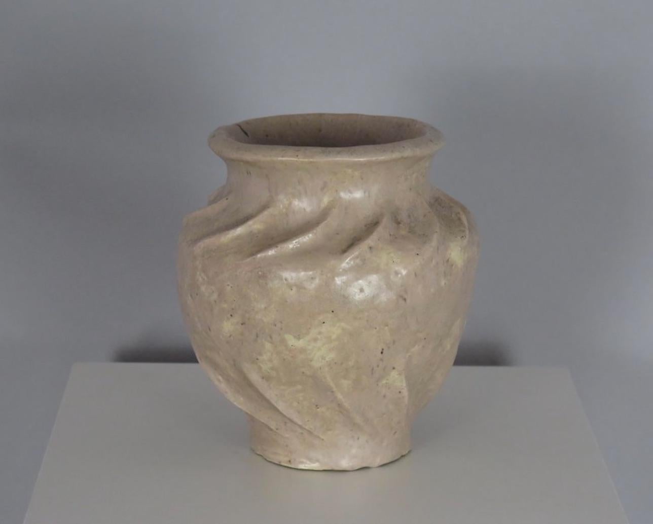 Francese Vaso in ceramica smaltata rosa, Francia in vendita